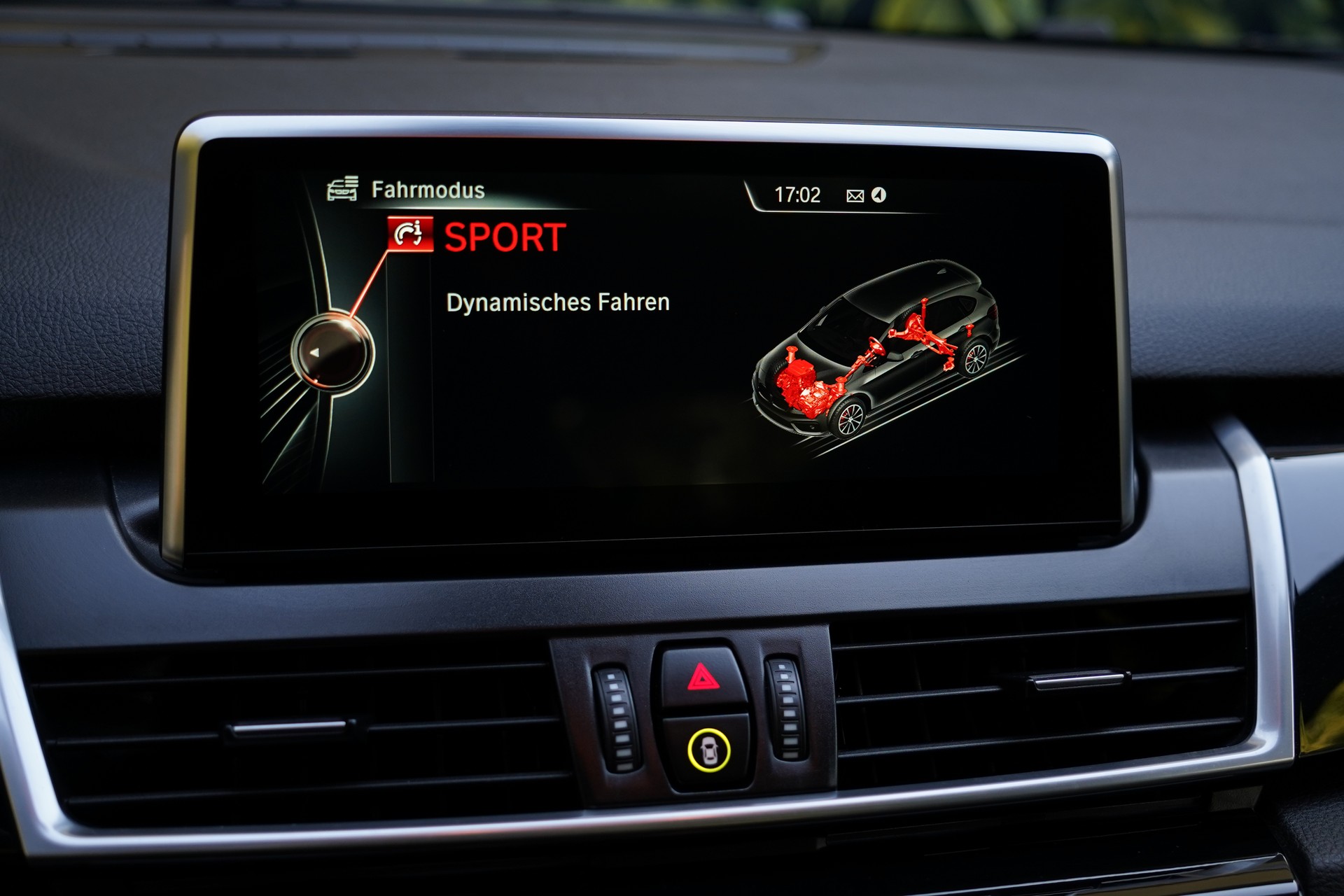 BMW 225i xDrive Active Tourer Steptronic-image-28