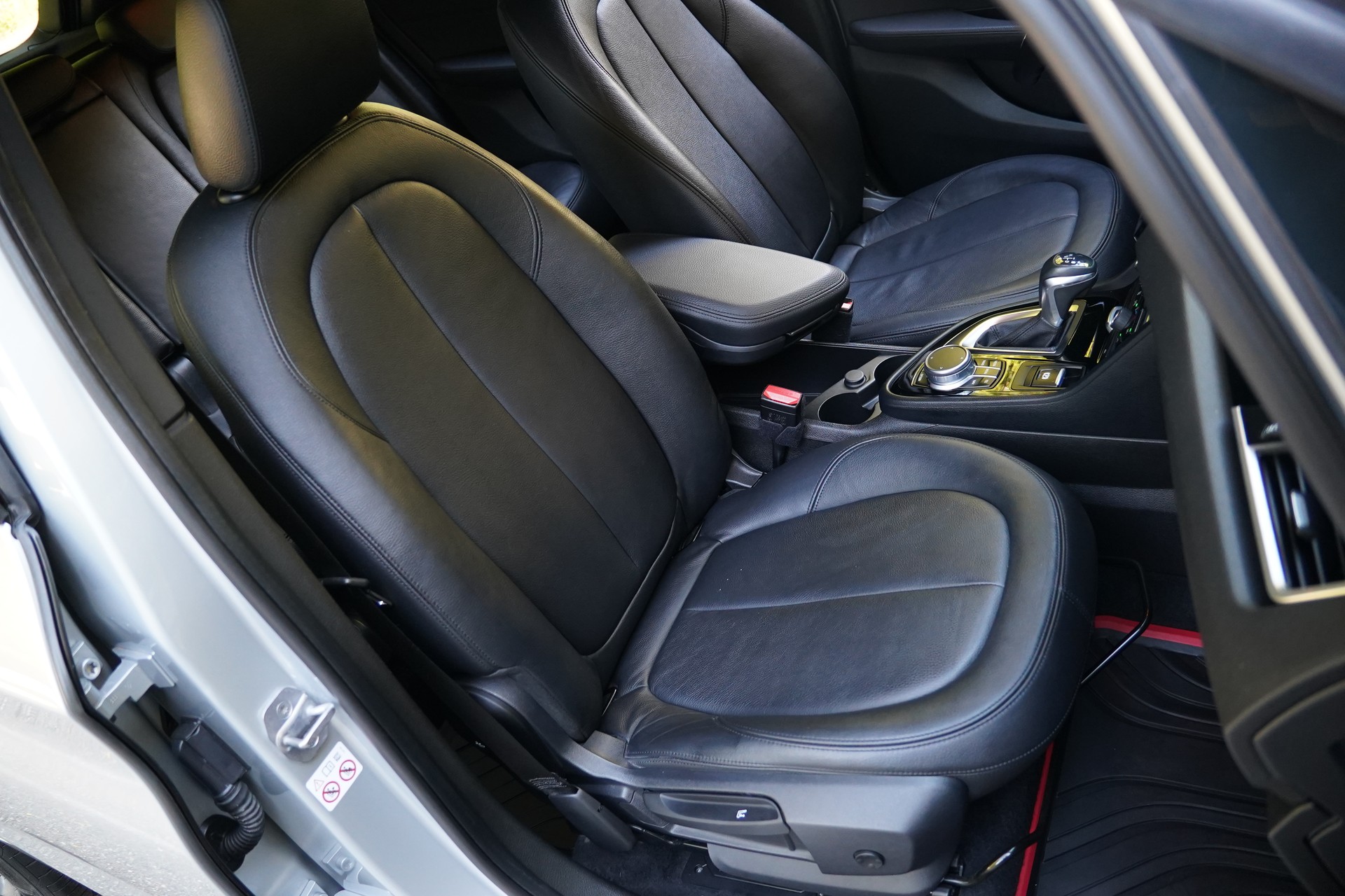BMW 225i xDrive Active Tourer Steptronic-image-18