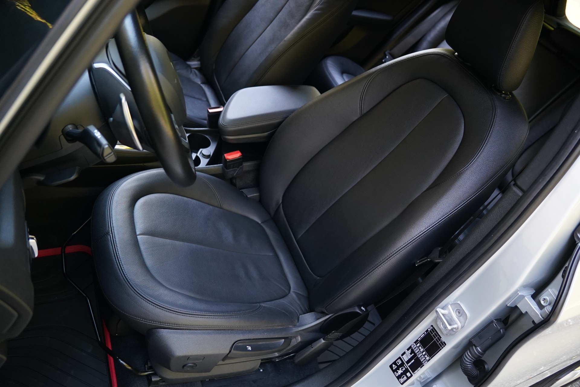 BMW 225i xDrive Active Tourer Steptronic-image-17