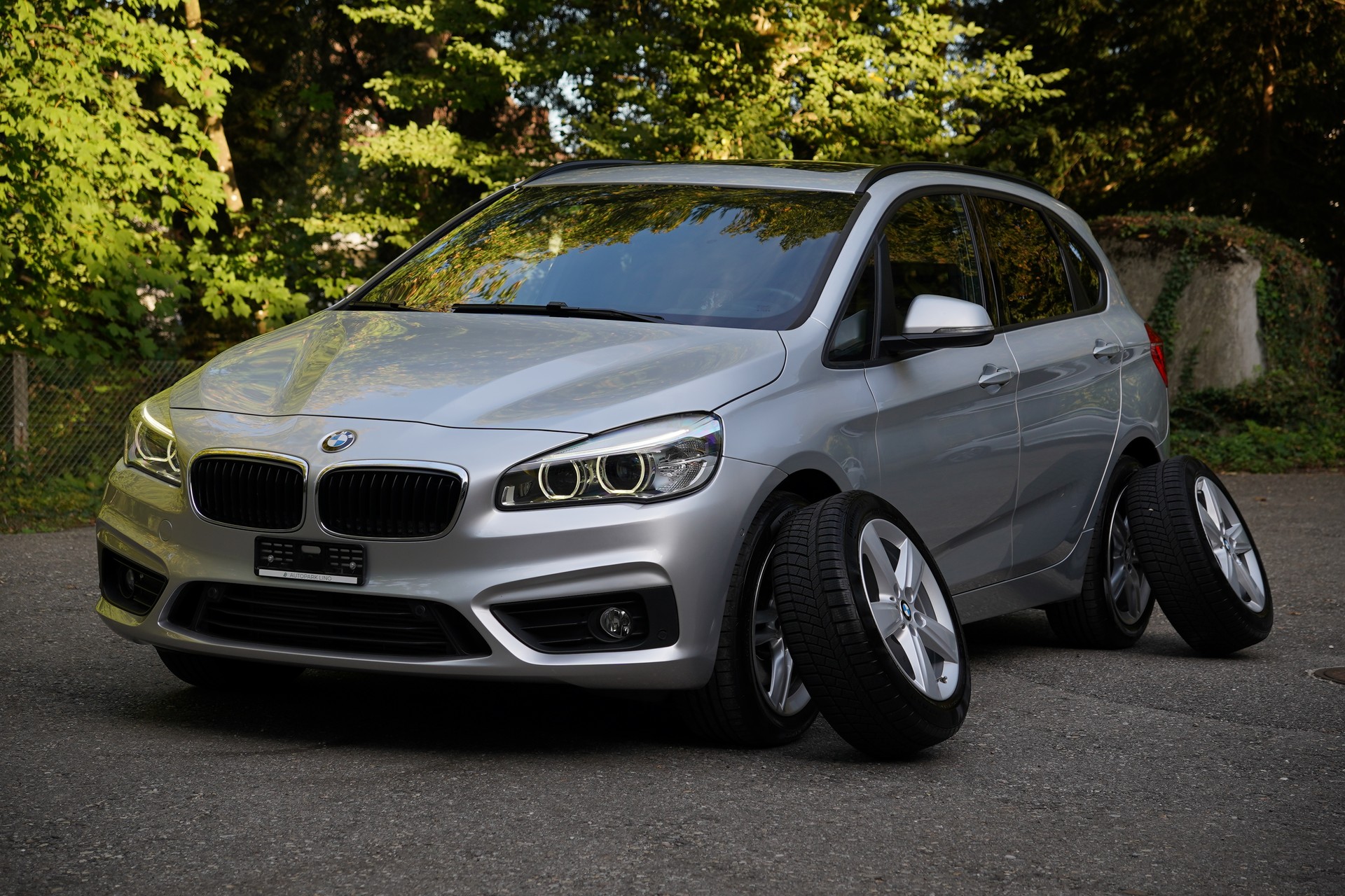 BMW 225i xDrive Active Tourer Steptronic-image-7