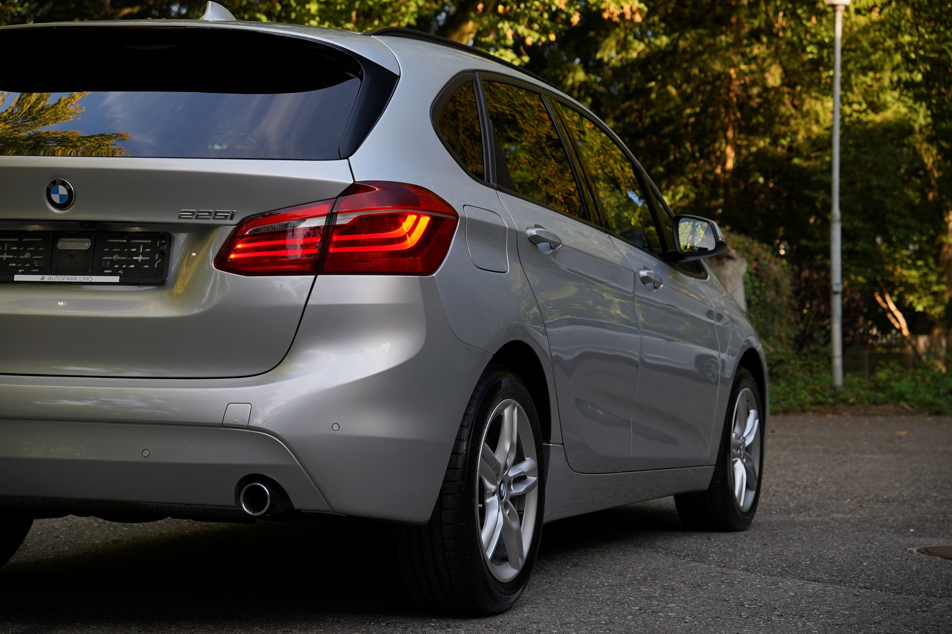 BMW 225i xDrive Active Tourer Steptronic-image-11