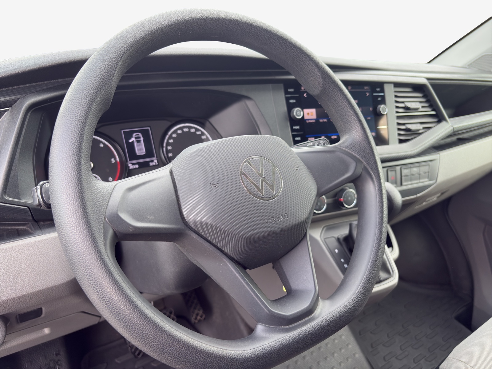 VW T6.1 2.0 TDI DSG-image-9