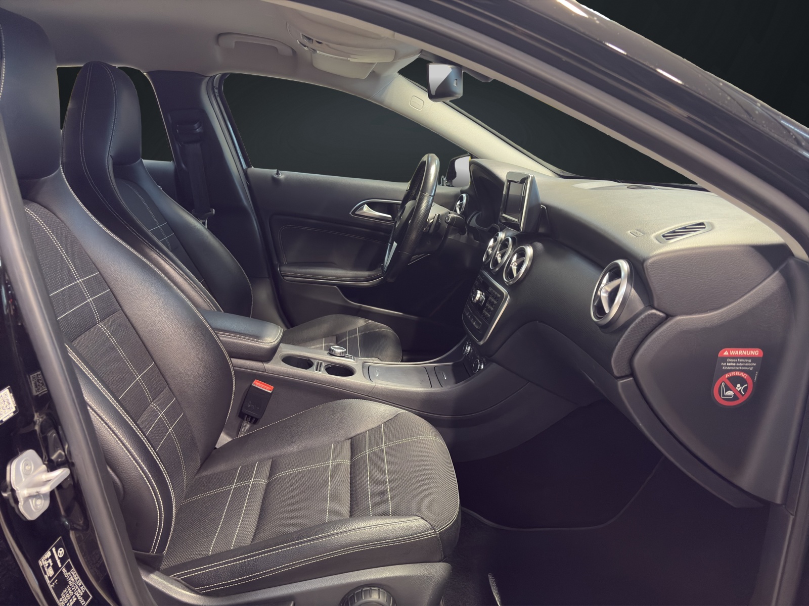 MERCEDES-BENZ A 180 CDI Urban 7G-DCT-image-12