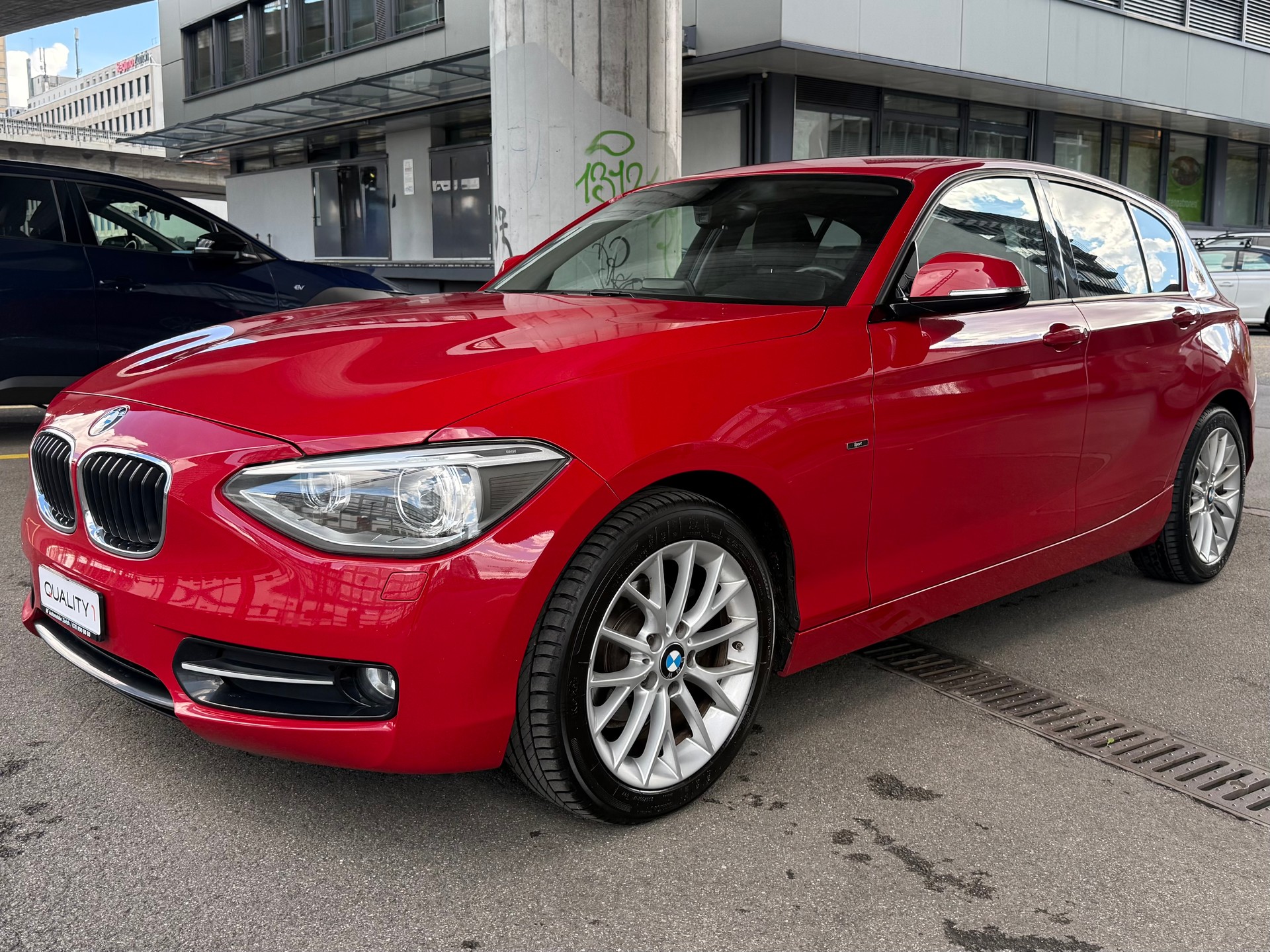 BMW 116i Sport Line-image-2