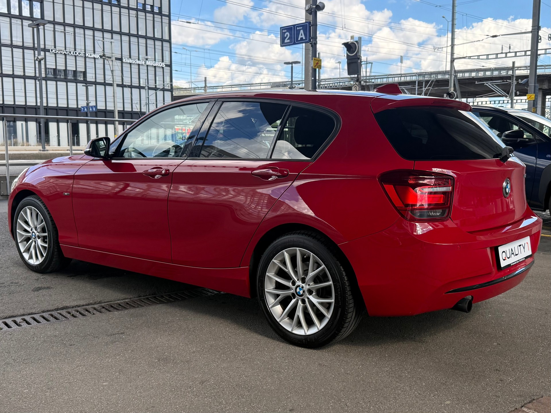 BMW 116i Sport Line-image-5