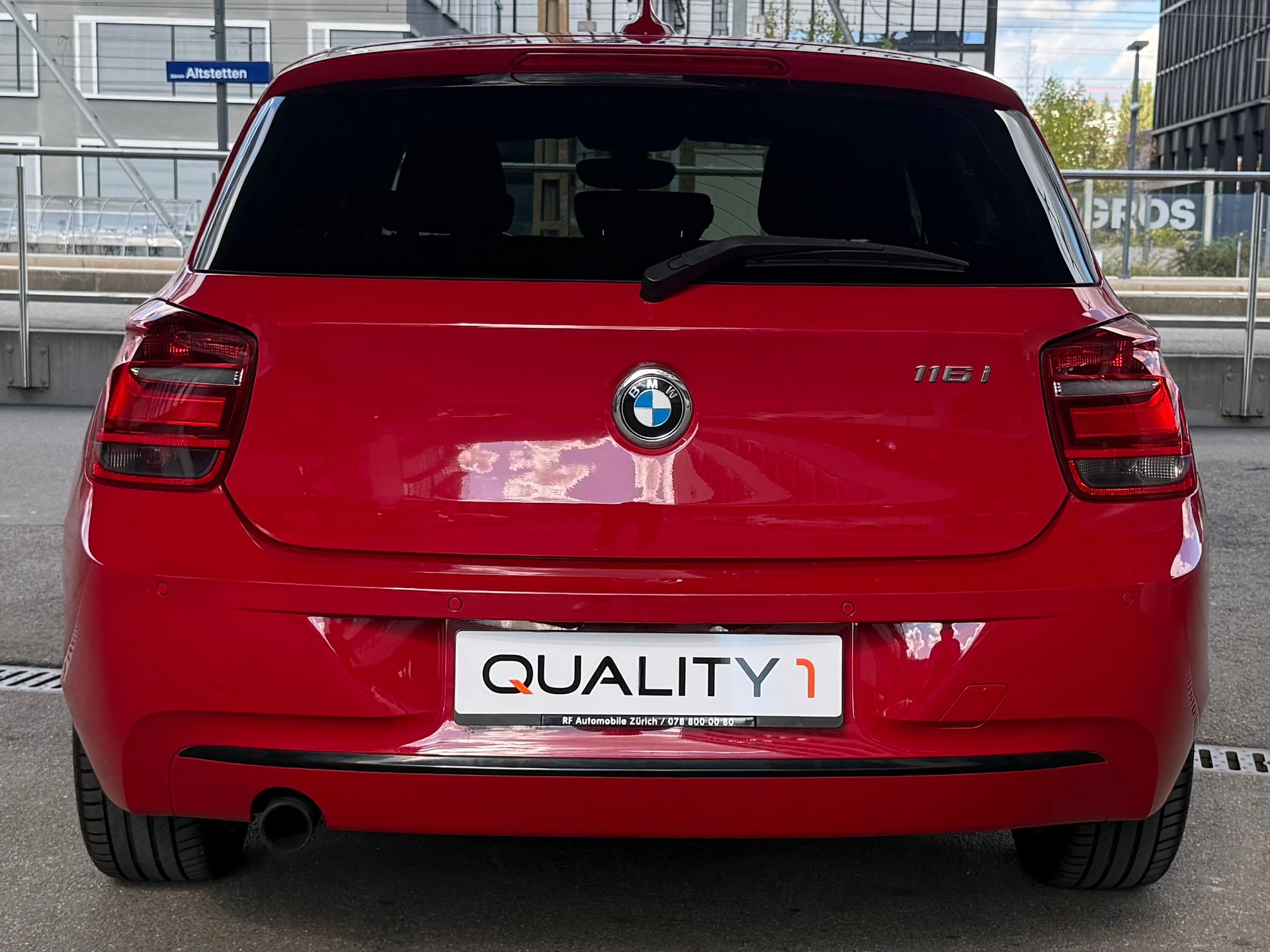 BMW 116i Sport Line-image-6