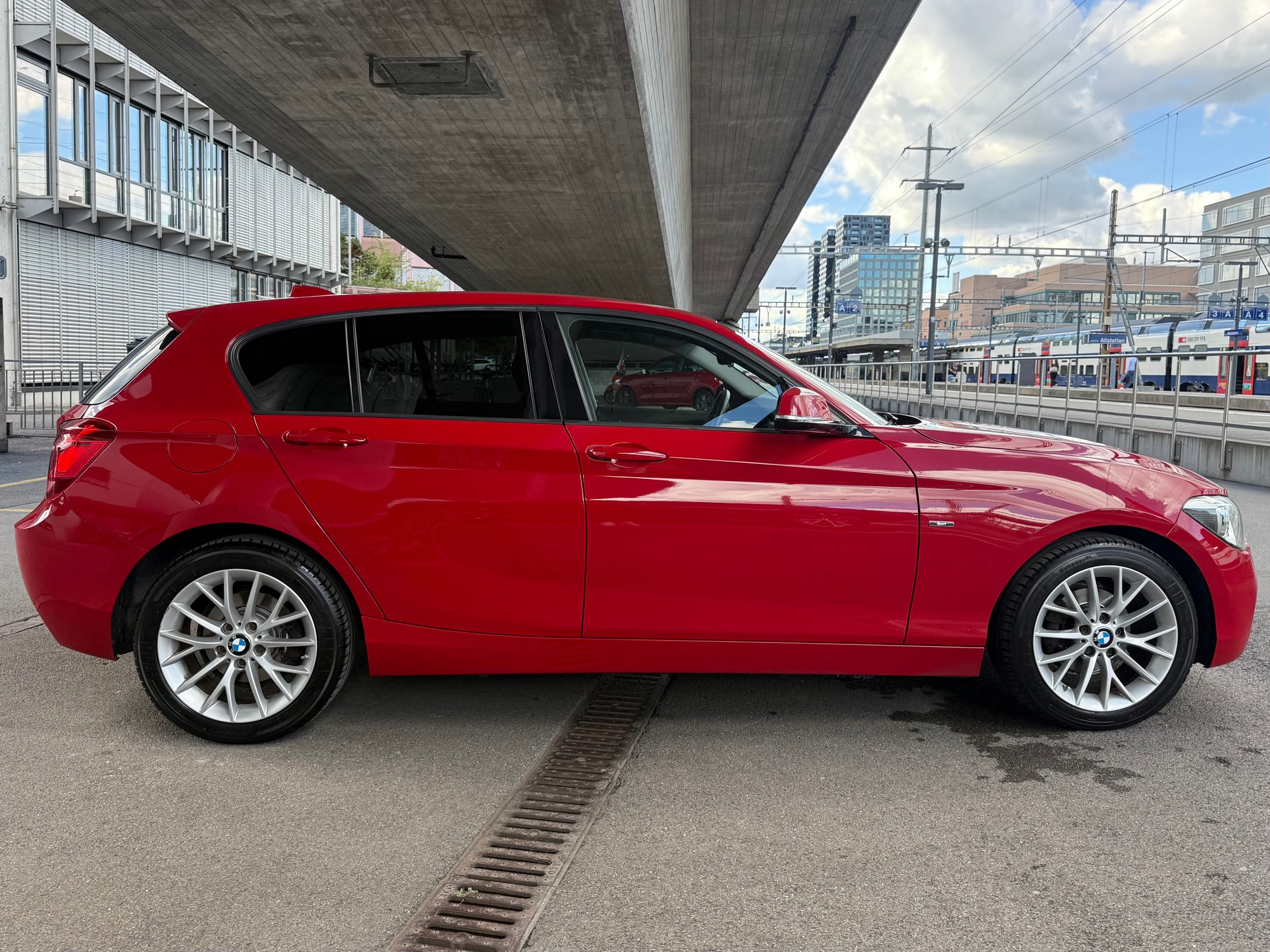 BMW 116i Sport Line-image-3