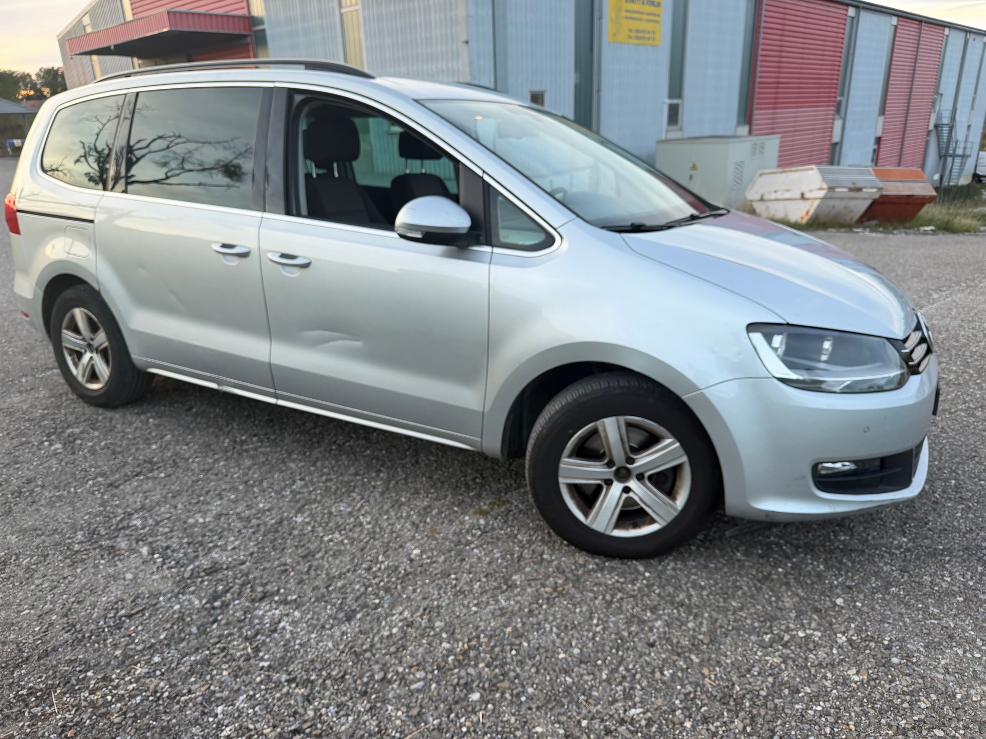 VW Sharan 1.4 TSI BlueMotion Technology Trendline-image-12