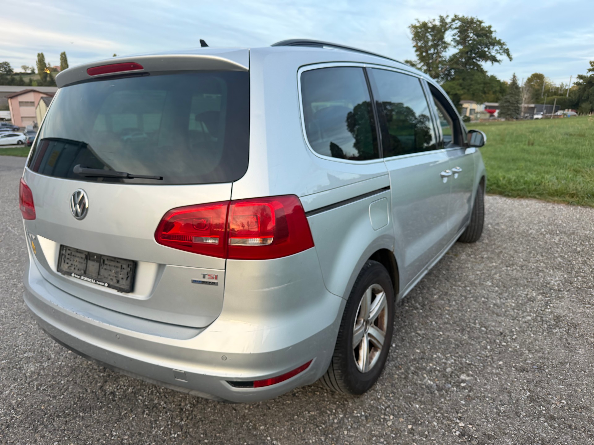 VW Sharan 1.4 TSI BlueMotion Technology Trendline-image-6