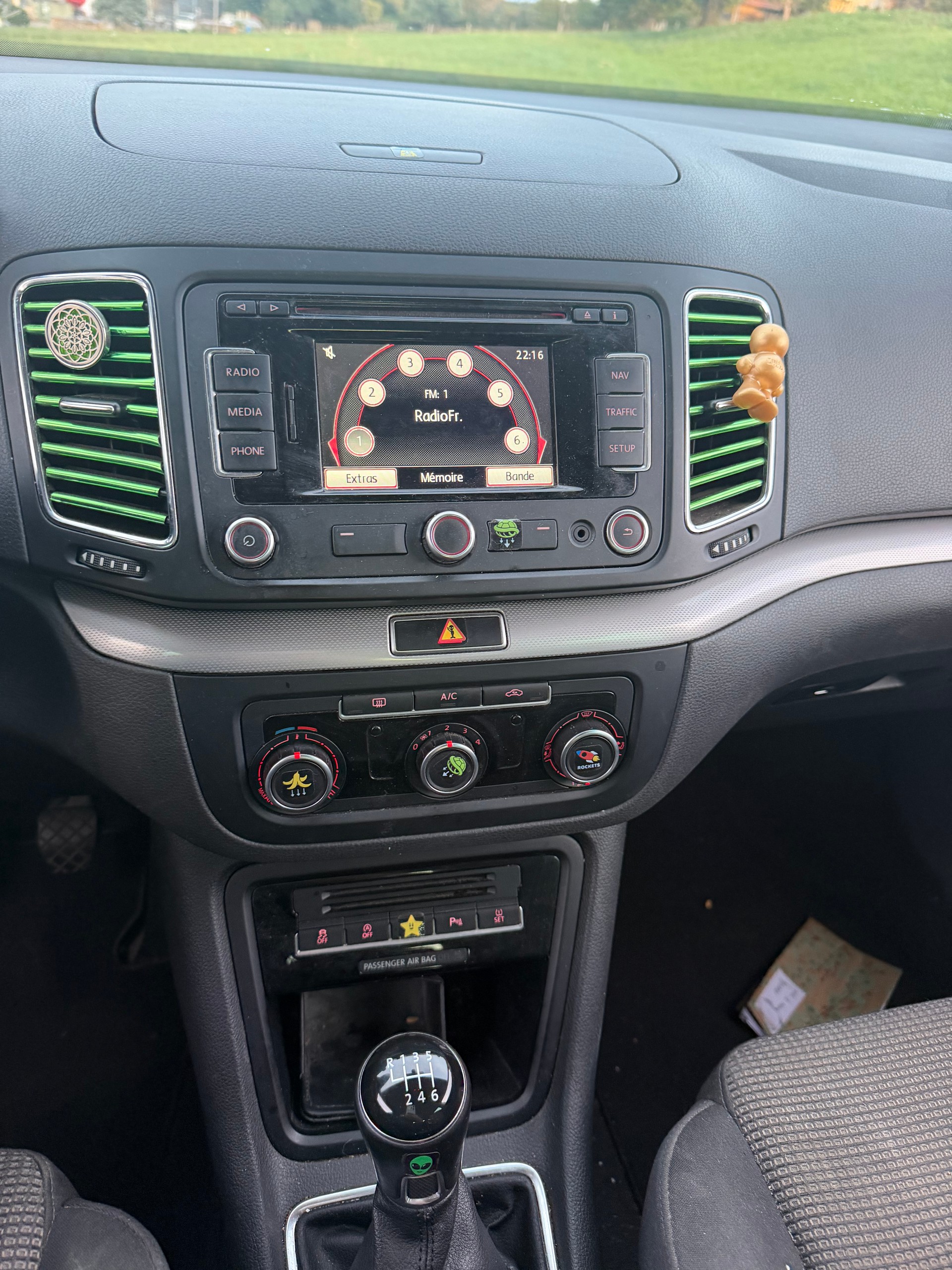 VW Sharan 1.4 TSI BlueMotion Technology Trendline-image-5