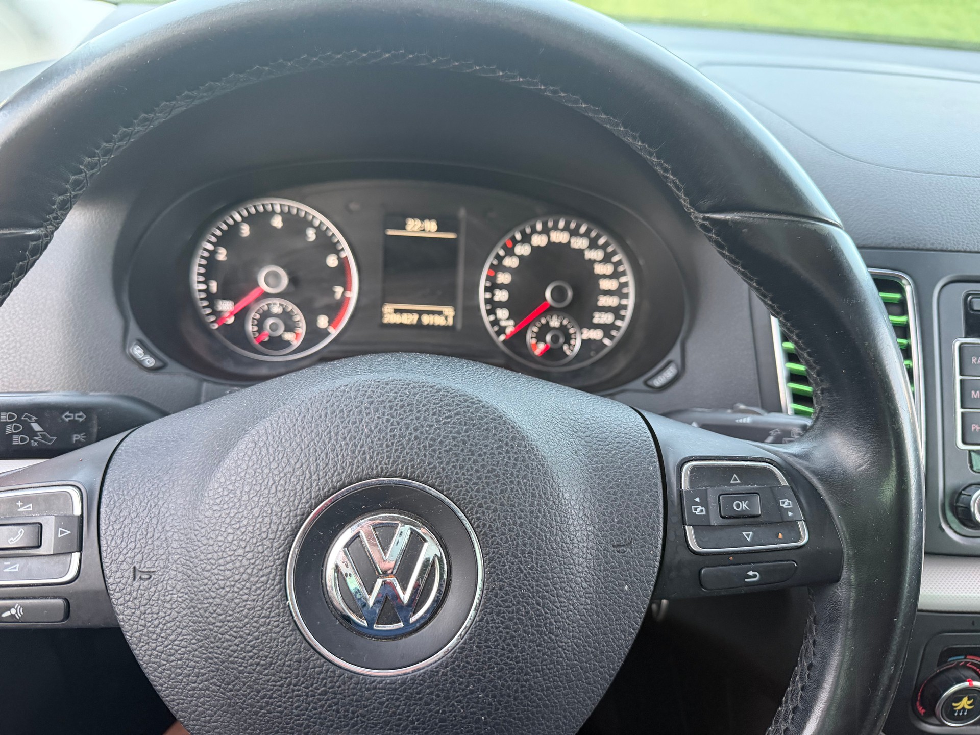 VW Sharan 1.4 TSI BlueMotion Technology Trendline-image-9