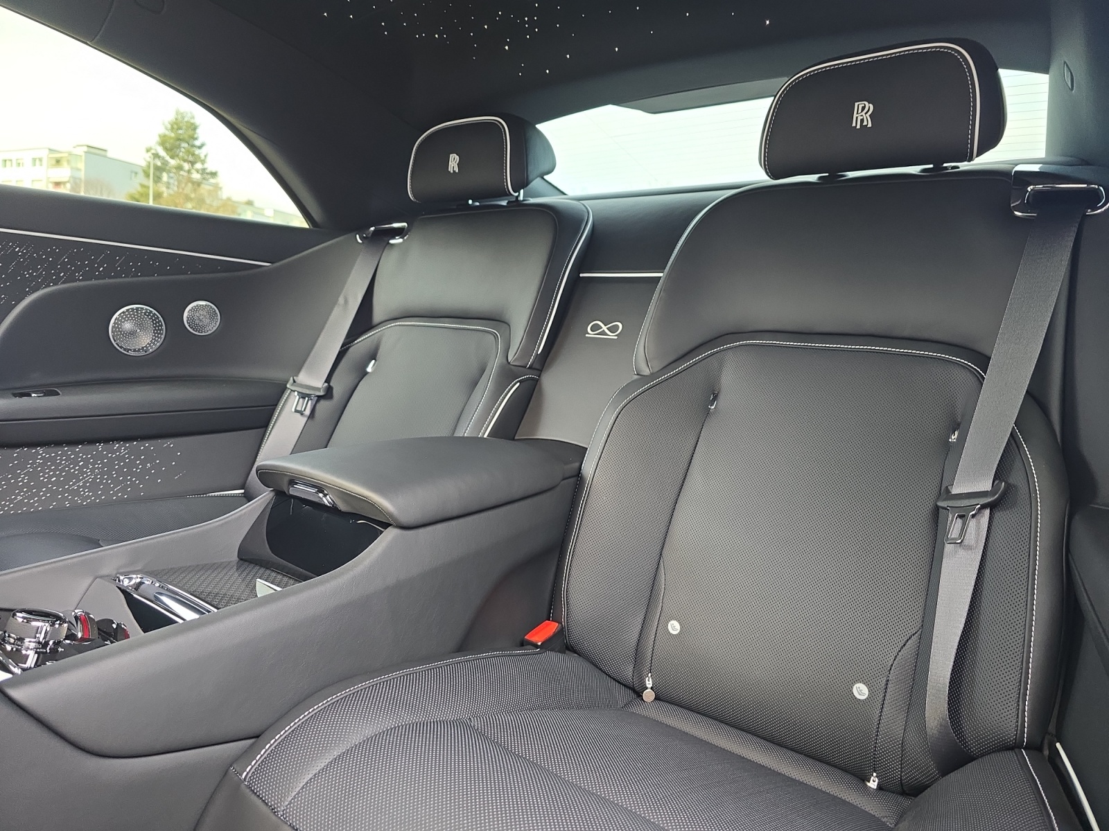 ROLLS-ROYCE Spectre - Black Badge-image-14