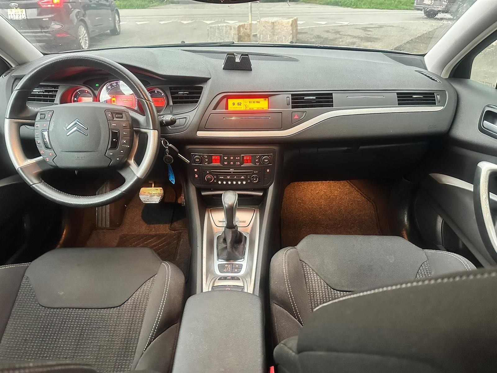 CITROEN C5 Tourer 2.0 HDi Dynamique+ Automatic-image-11