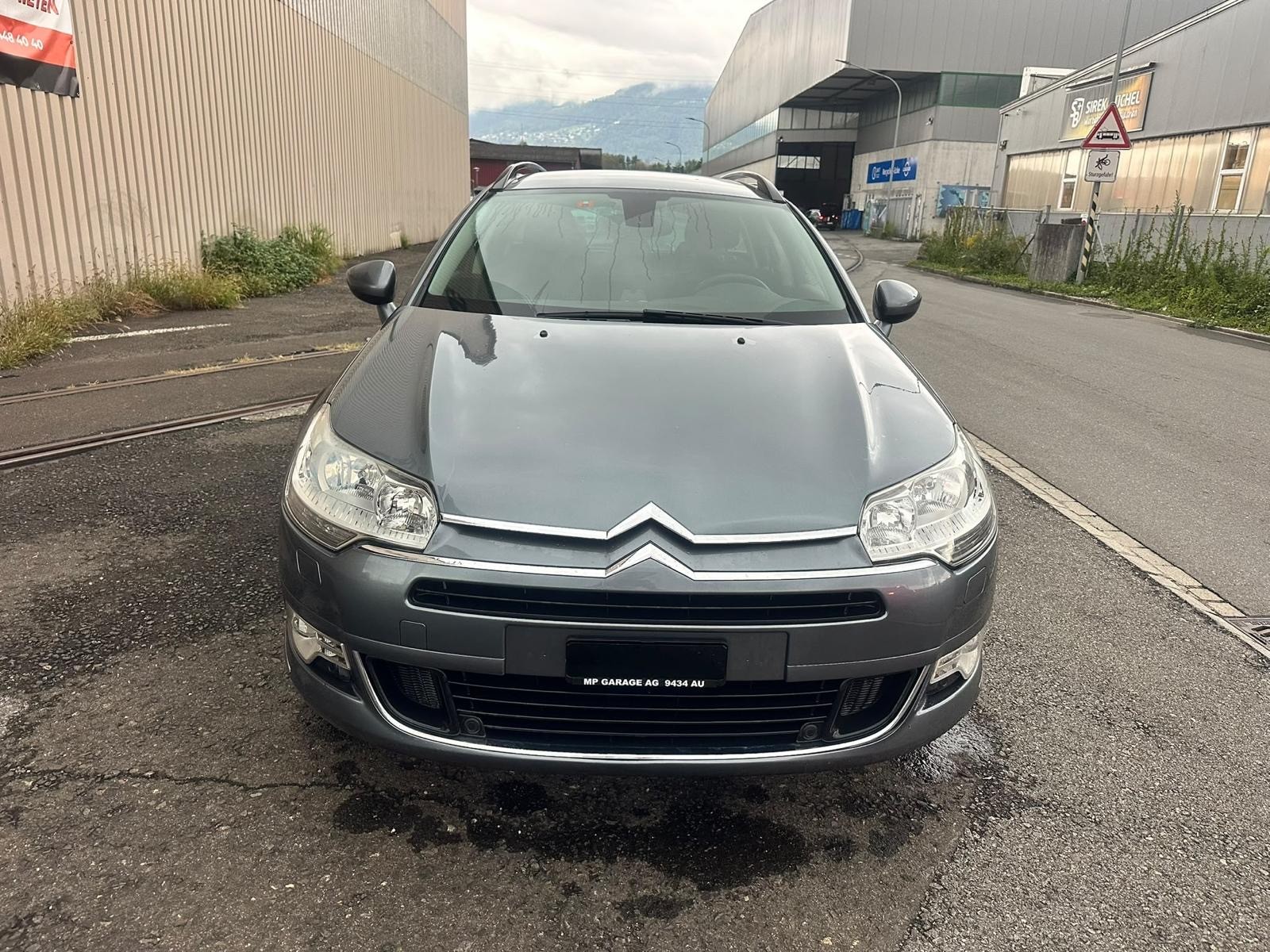 CITROEN C5 Tourer 2.0 HDi Dynamique+ Automatic-image-0