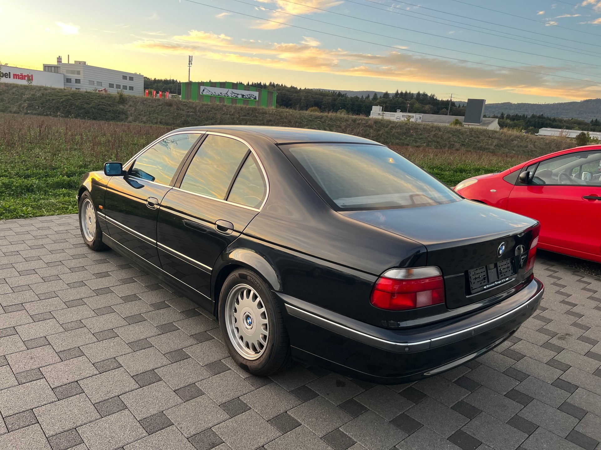 BMW 520i-image-3