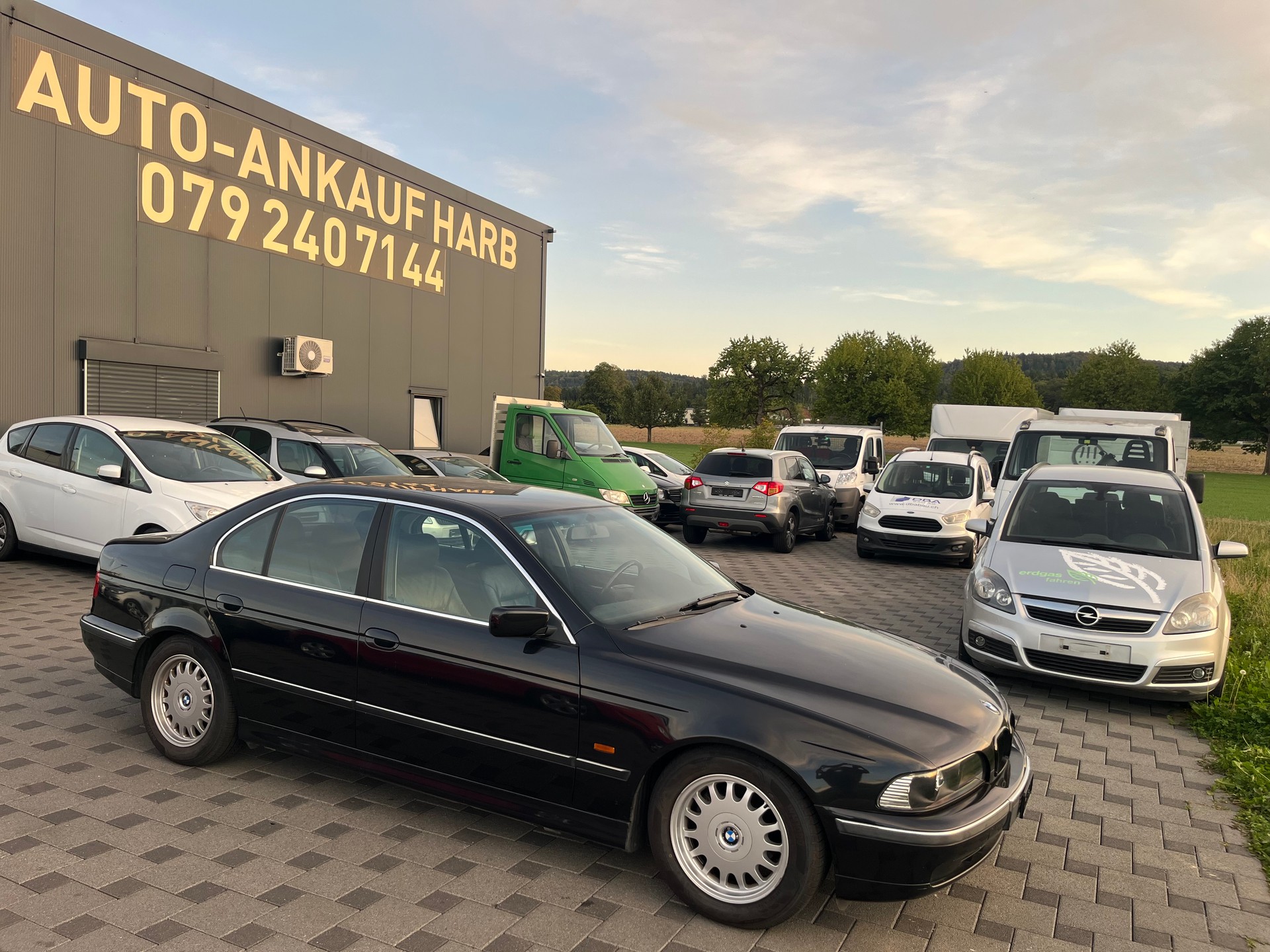 BMW 520i-image-0