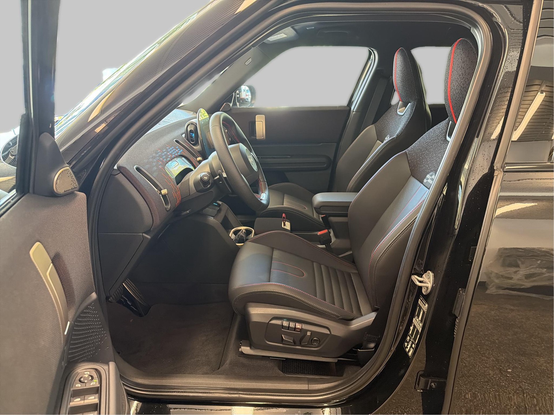 MINI John Cooper Works Countryman ALL4-image-13