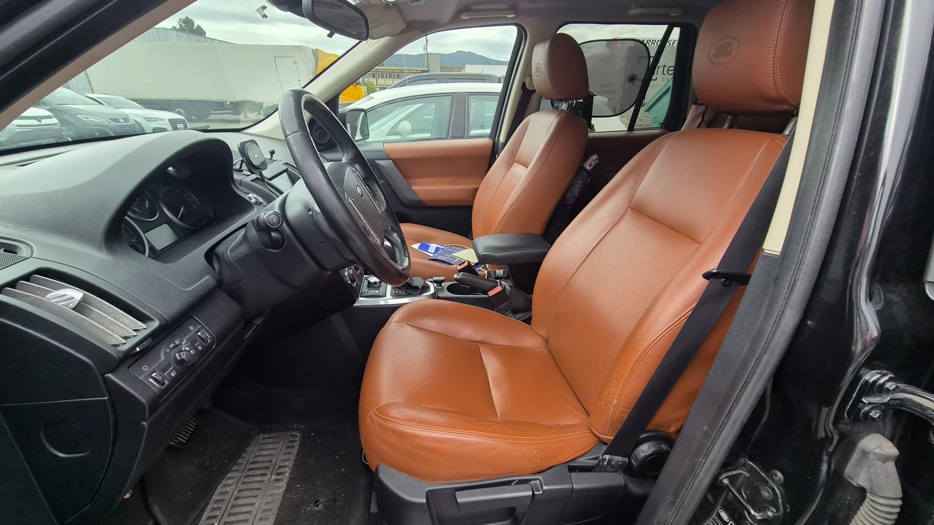 LAND ROVER Freelander 2.2 TD4 E Automatic-image-12