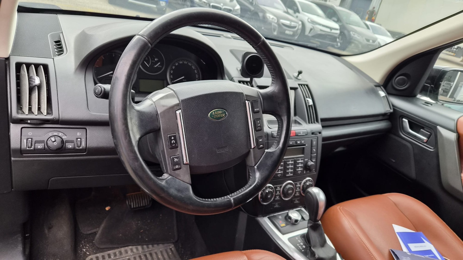 LAND ROVER Freelander 2.2 TD4 E Automatic-image-9