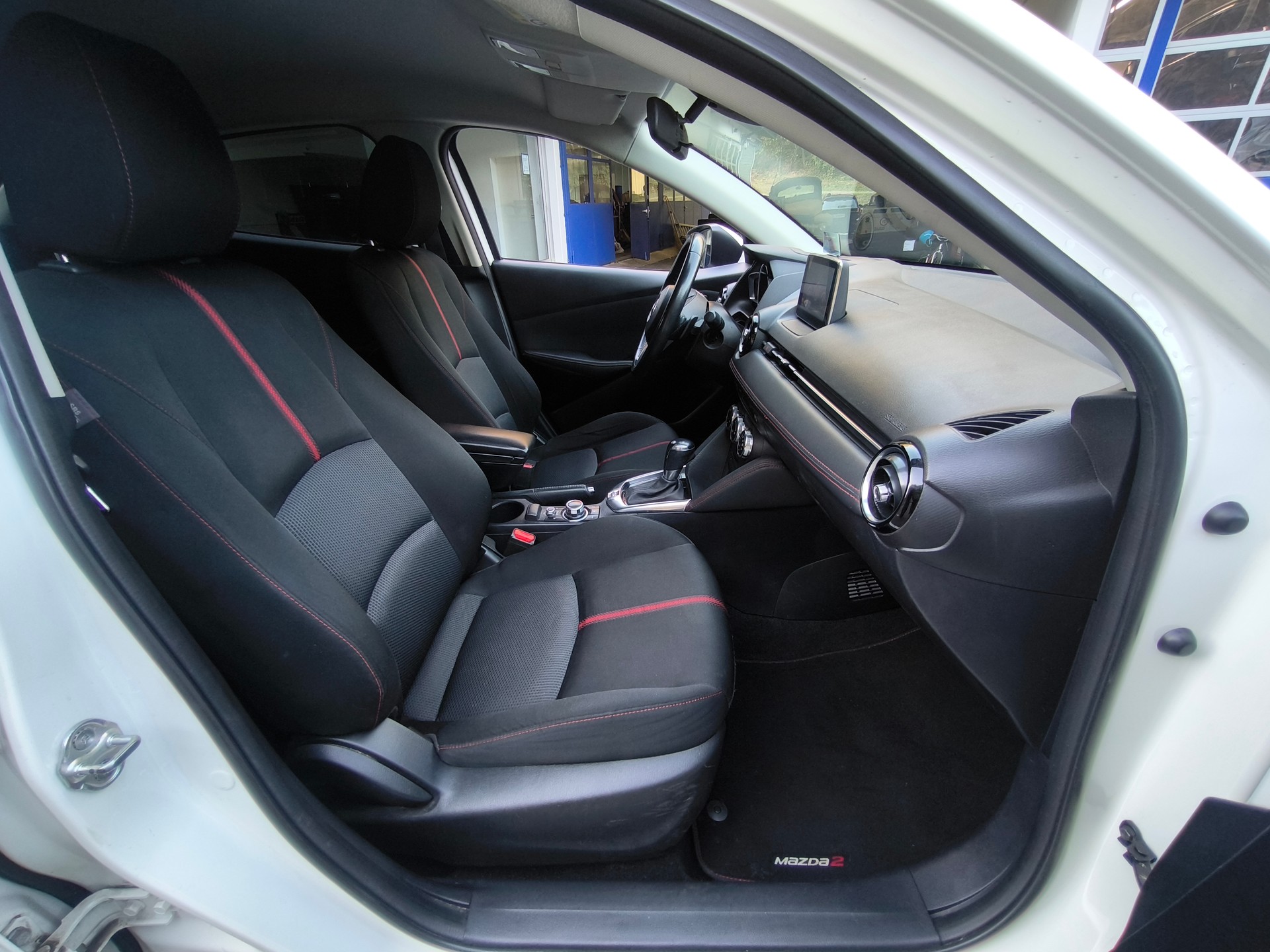MAZDA 2 1.5i 16V Skyactiv-G Revolution Drive-image-25