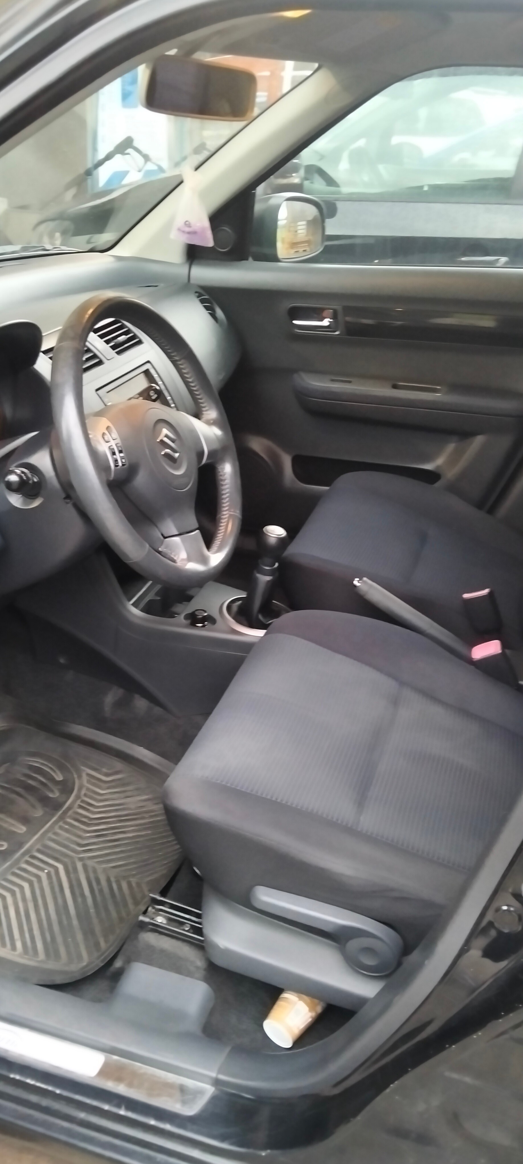SUZUKI Swift 1.3i 16V GL Top 4x4-image-2