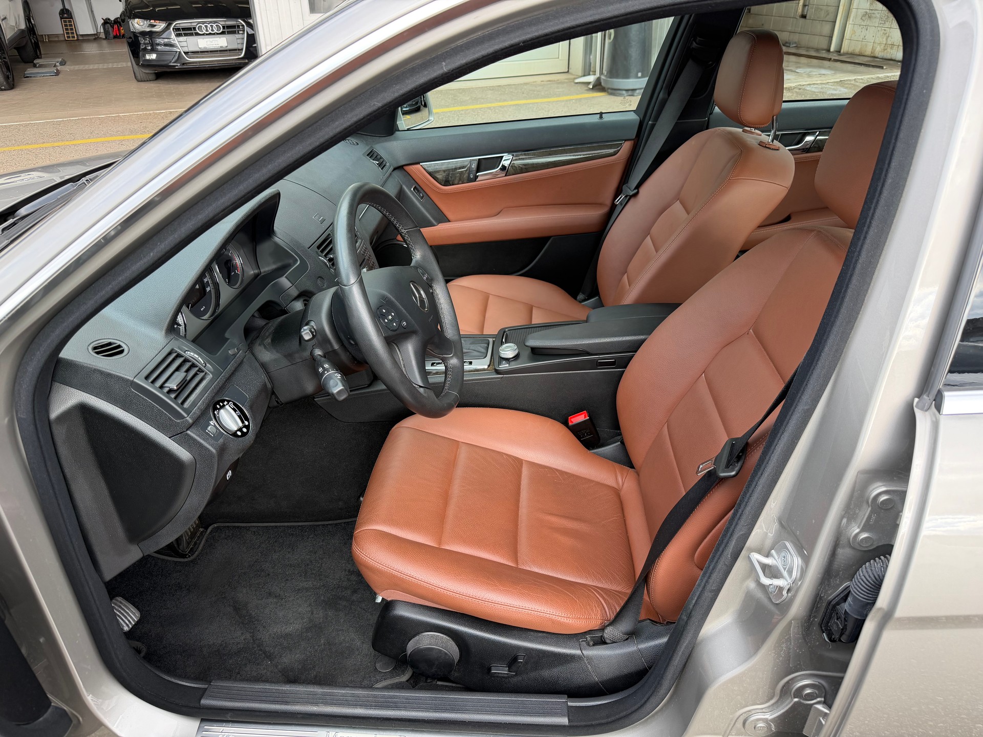 MERCEDES-BENZ C 300 (280) Avantgarde 7G-Tronic-image-9
