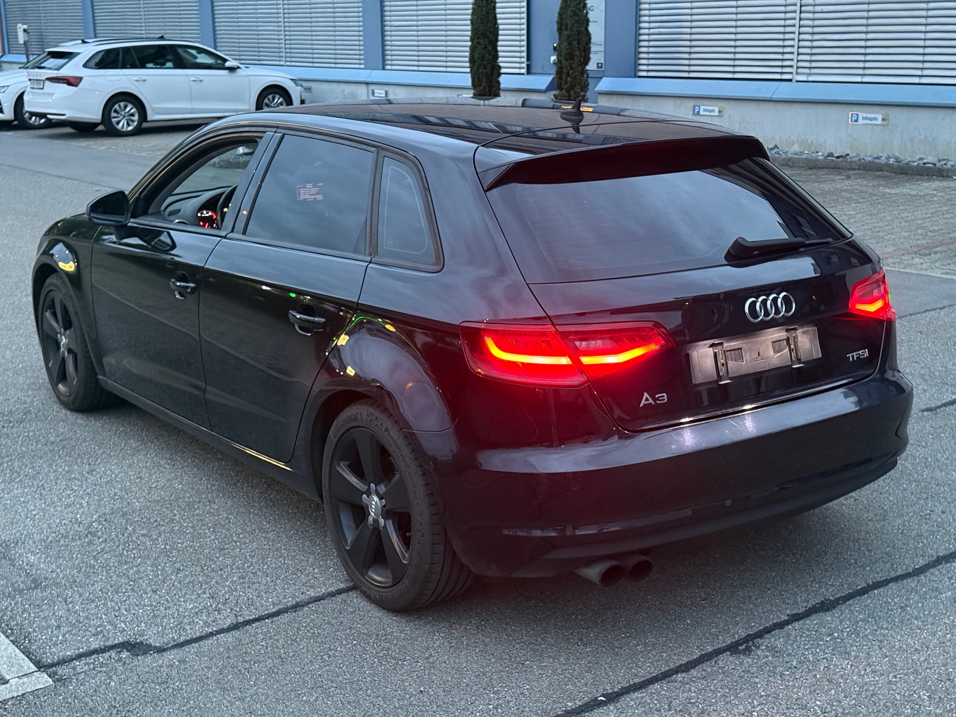AUDI A3 Sportback 1.4 TFSI Ambiente-image-2