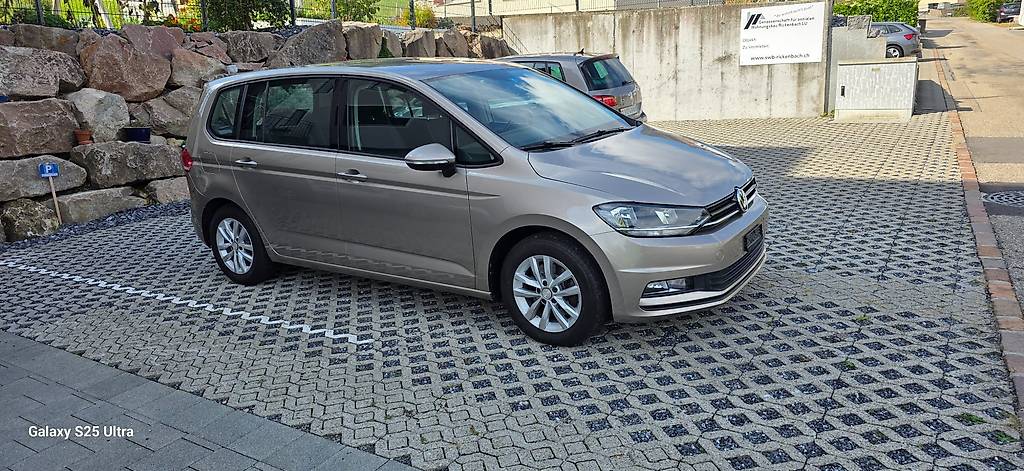 VW Touran 1.6 TDI BlueMotion Technology Family-image-0