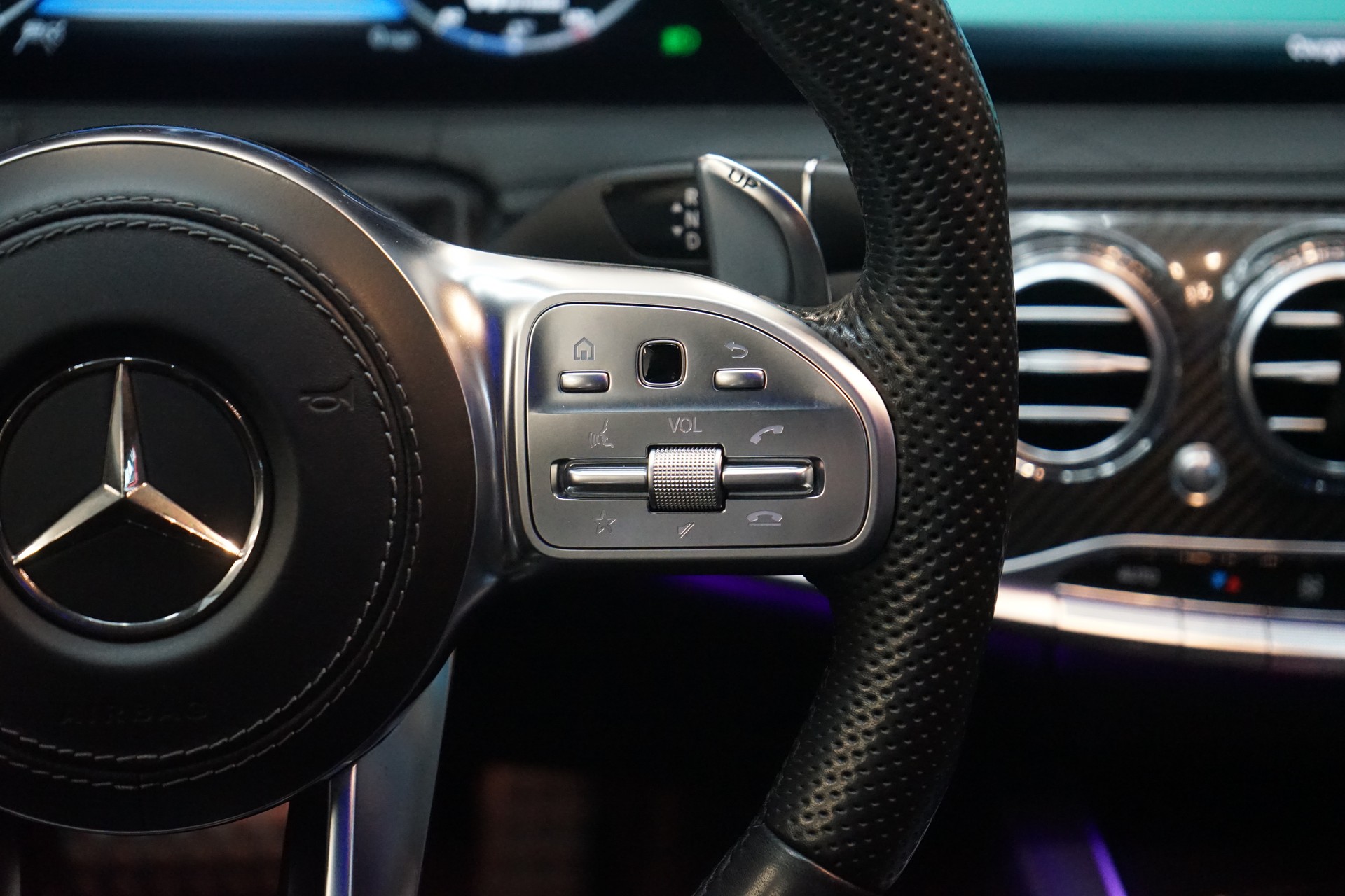 MERCEDES-BENZ S 63 AMG L 4Matic+ 9G-Tronic-image-10