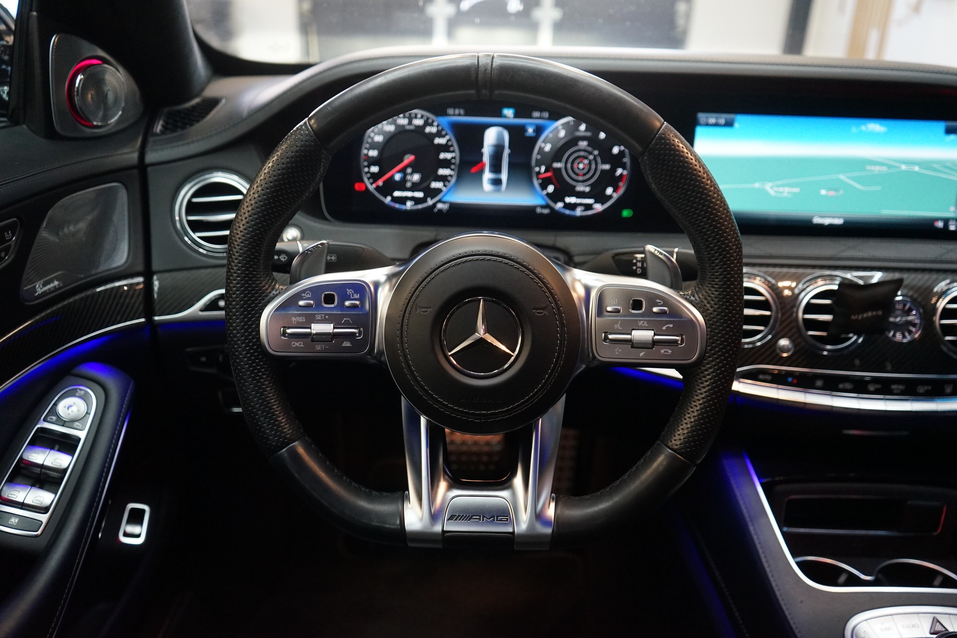 MERCEDES-BENZ S 63 AMG L 4Matic+ 9G-Tronic-image-8