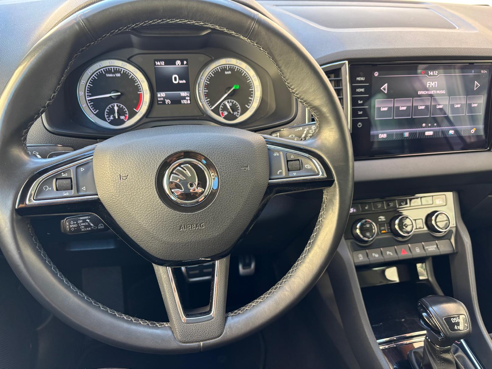 SKODA Karoq 2.0 TDI CR Ambition 4x4 DSG-image-11