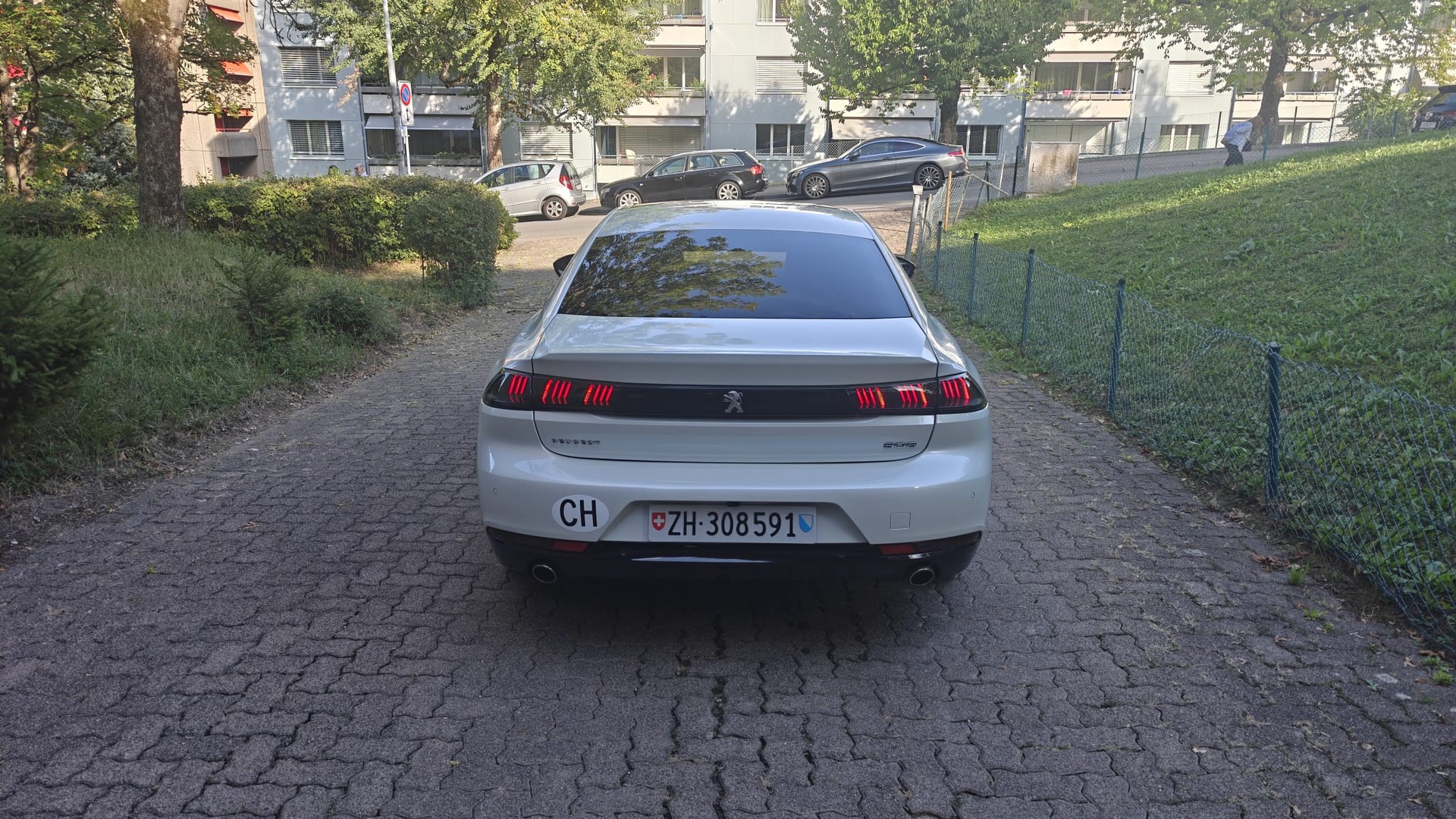 PEUGEOT GT Pack-image-2
