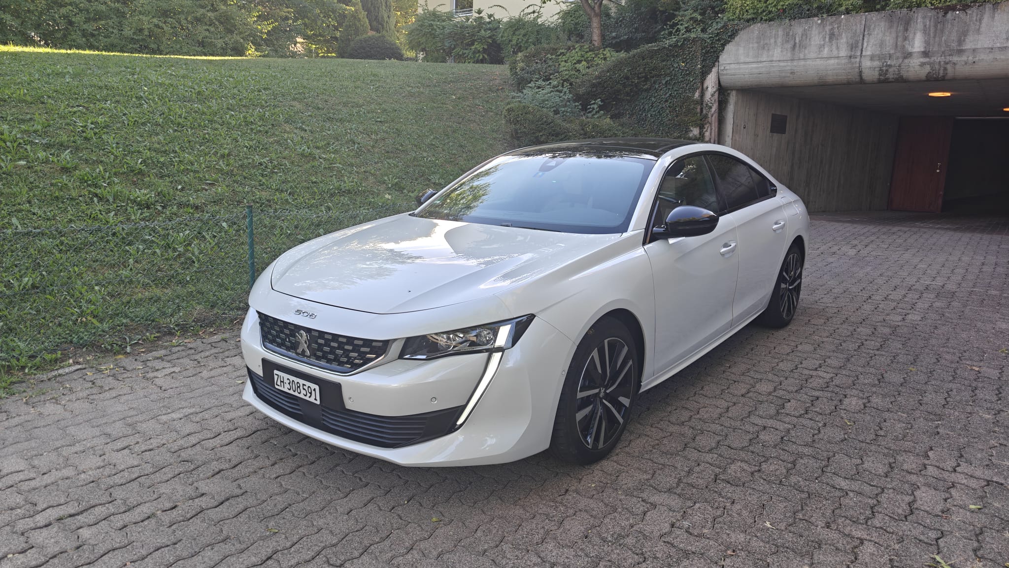 Car photo