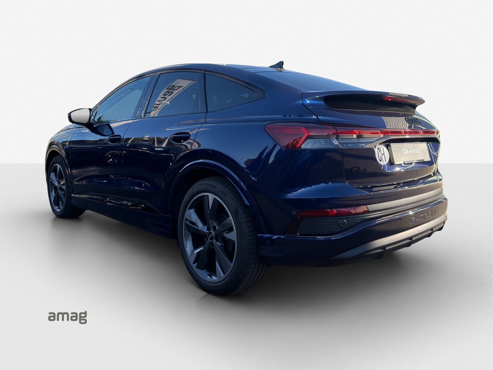 AUDI Q4 Sportback e-tron 50 quattro-image-2