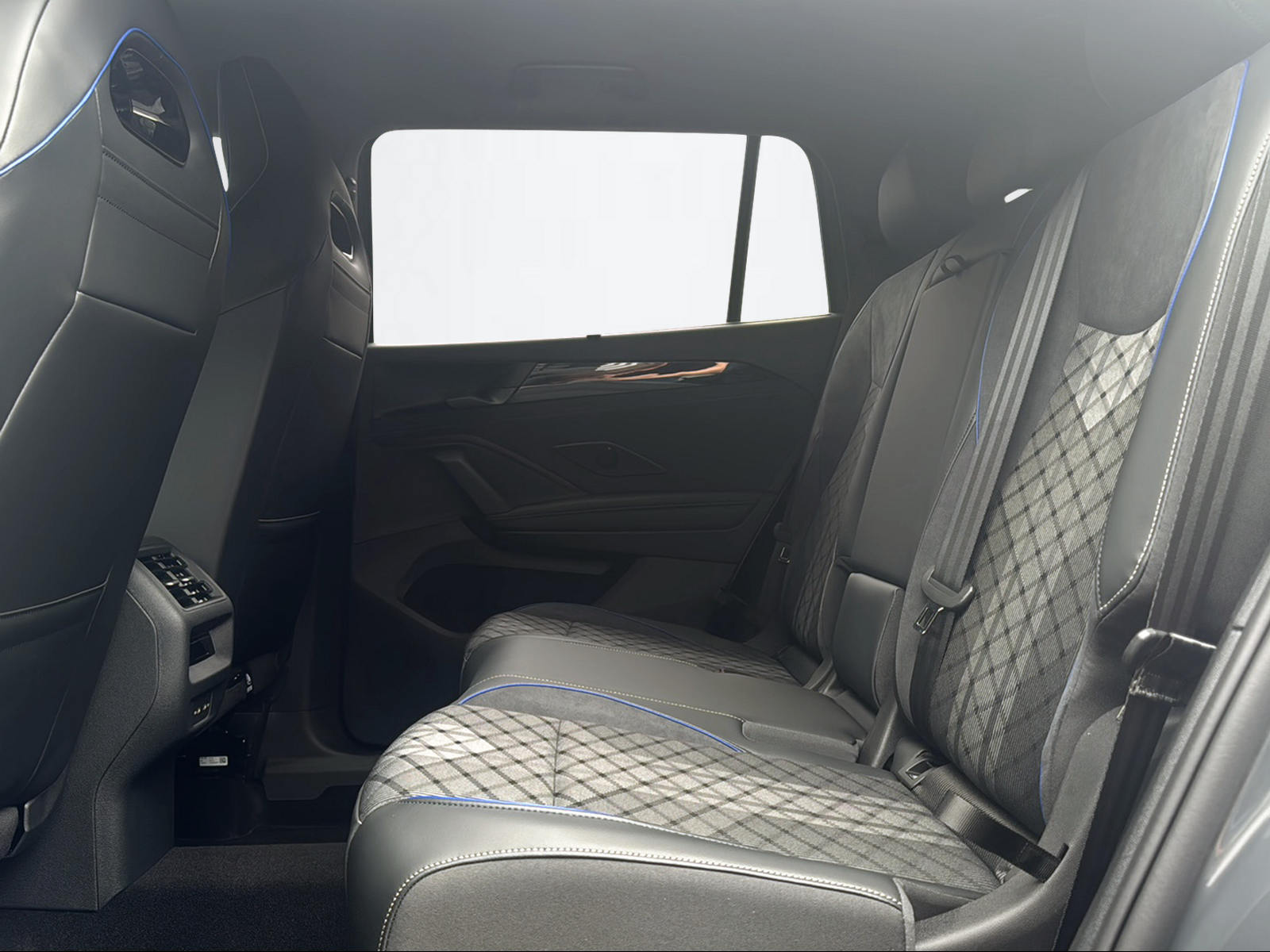 VW Tayron 2.0 TSI R-Line DSG 4motion-image-8