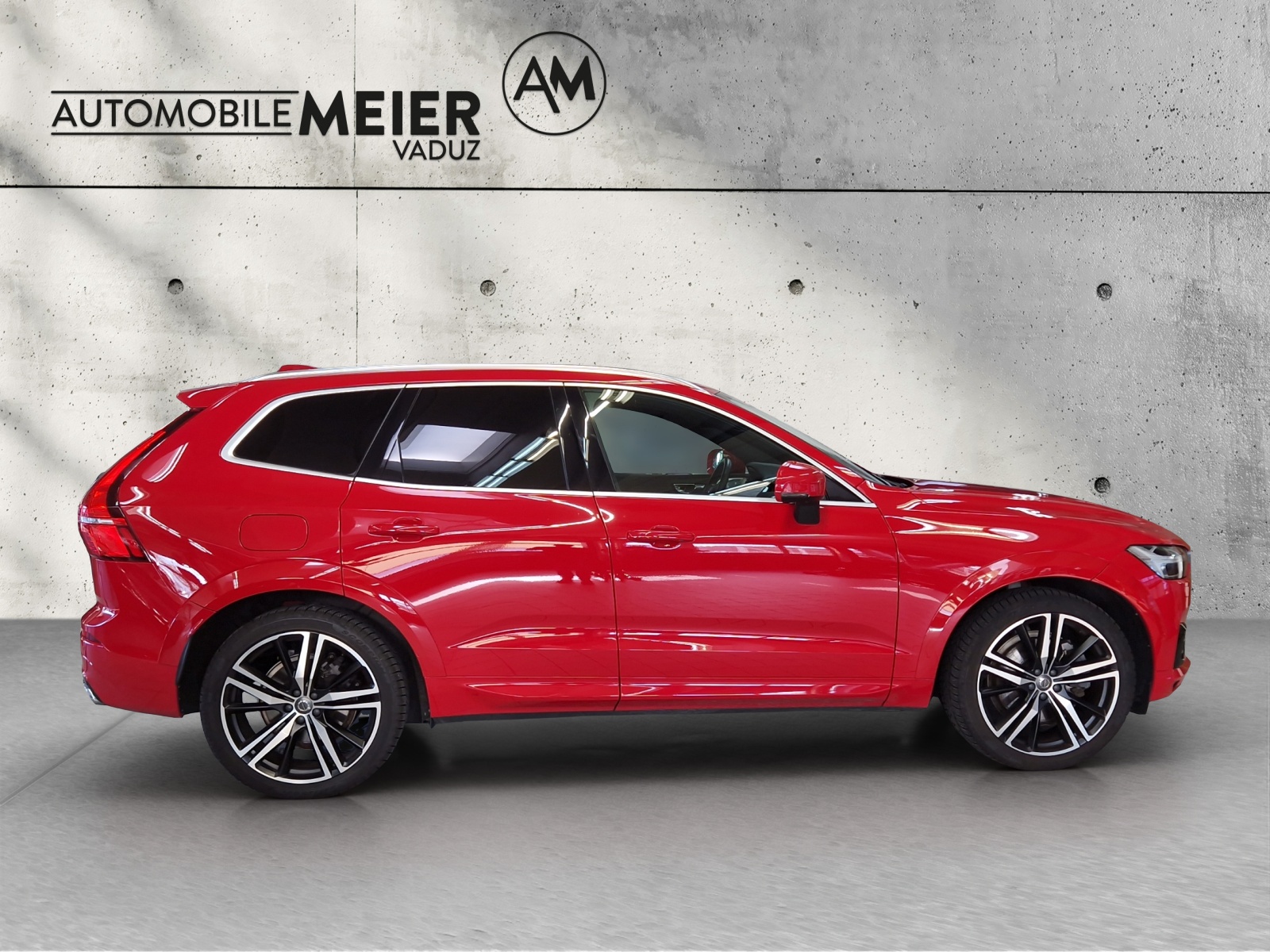 VOLVO XC60 2.0 T8 TE R-Design AWD-image-13