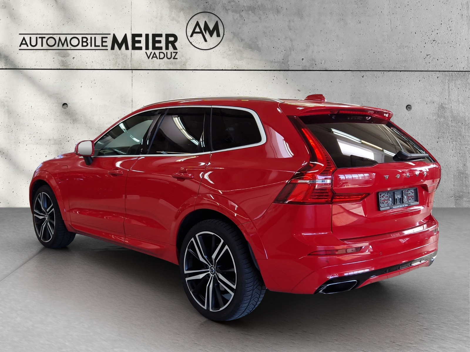 VOLVO XC60 2.0 T8 TE R-Design AWD-image-4