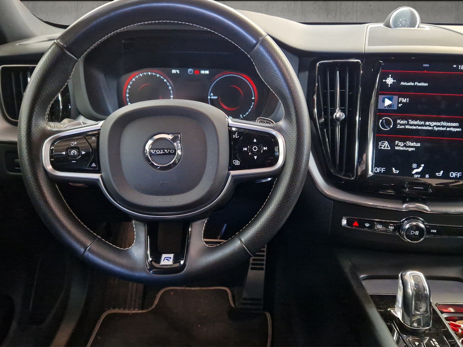 VOLVO XC60 2.0 T8 TE R-Design AWD-image-9