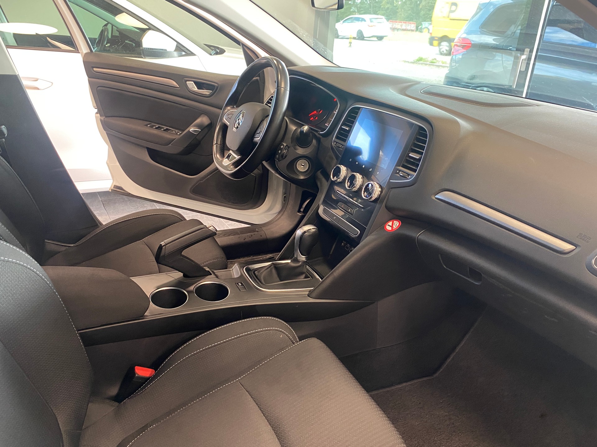 RENAULT Mégane Grandtour 1.5 dCi Business EDC-image-6
