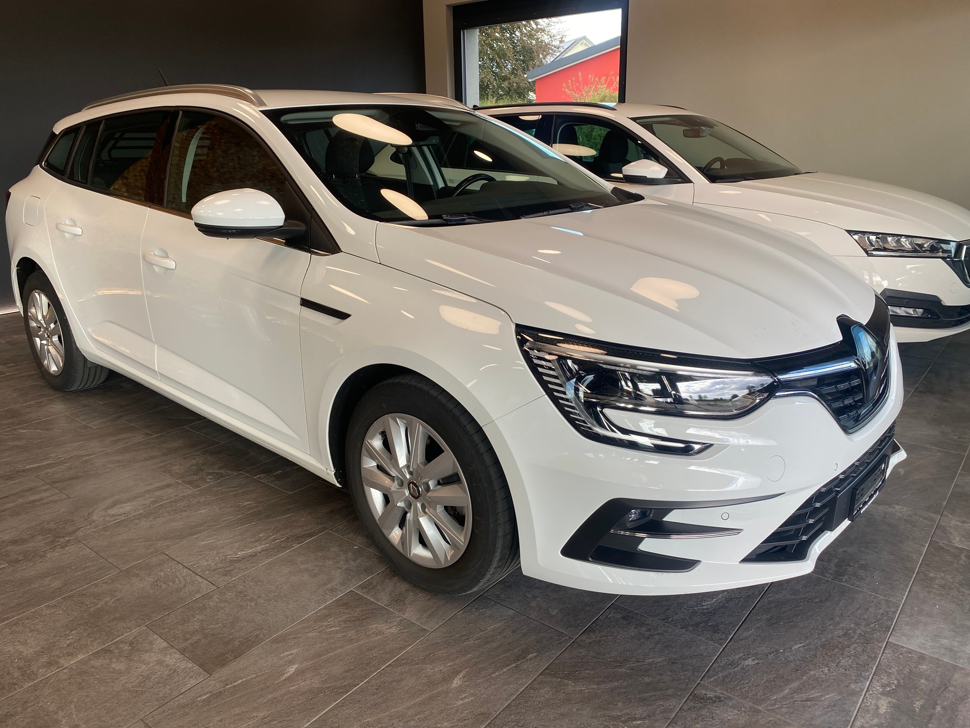 RENAULT Mégane Grandtour 1.5 dCi Business EDC-image-1