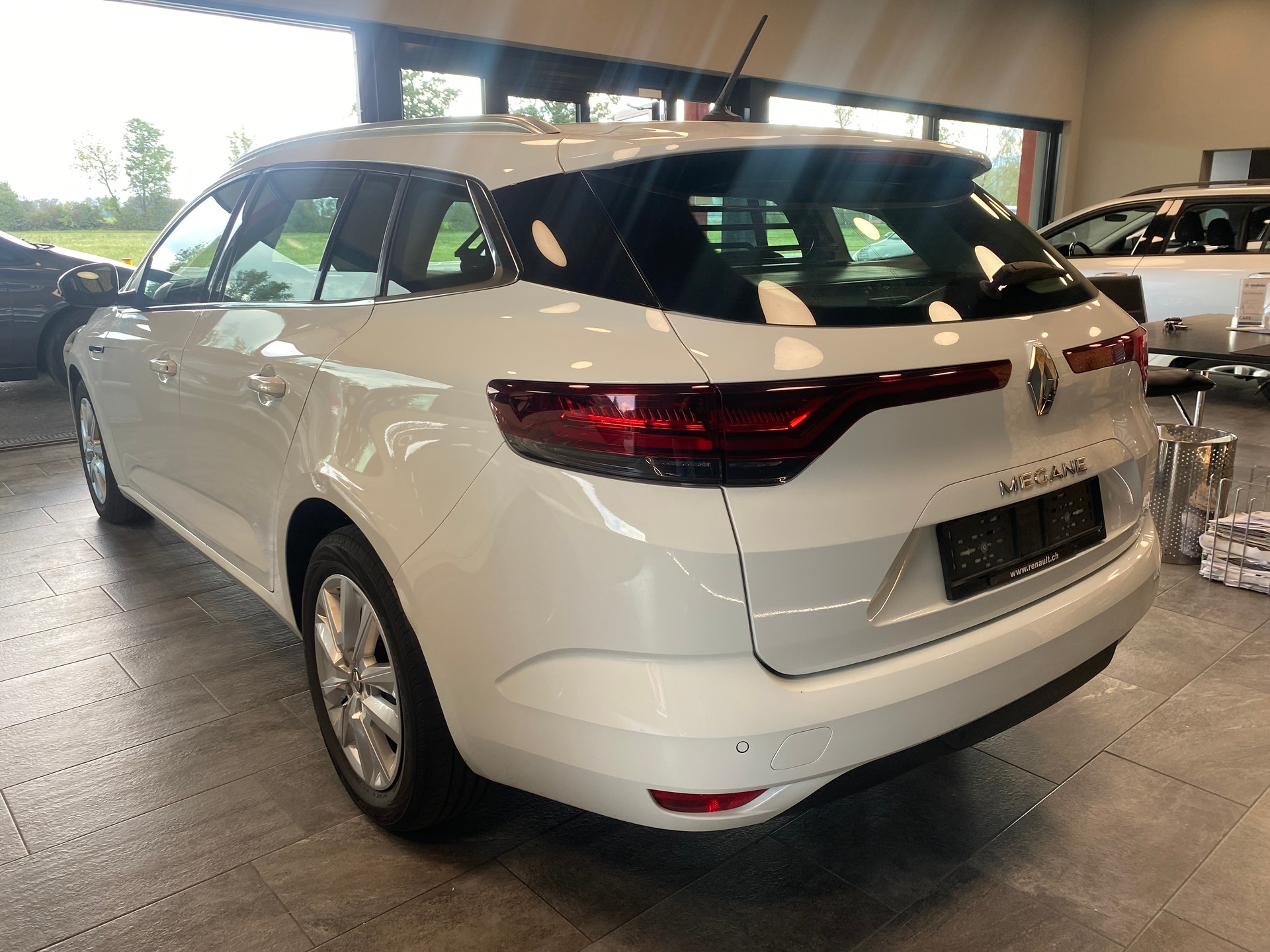 RENAULT Mégane Grandtour 1.5 dCi Business EDC-image-3