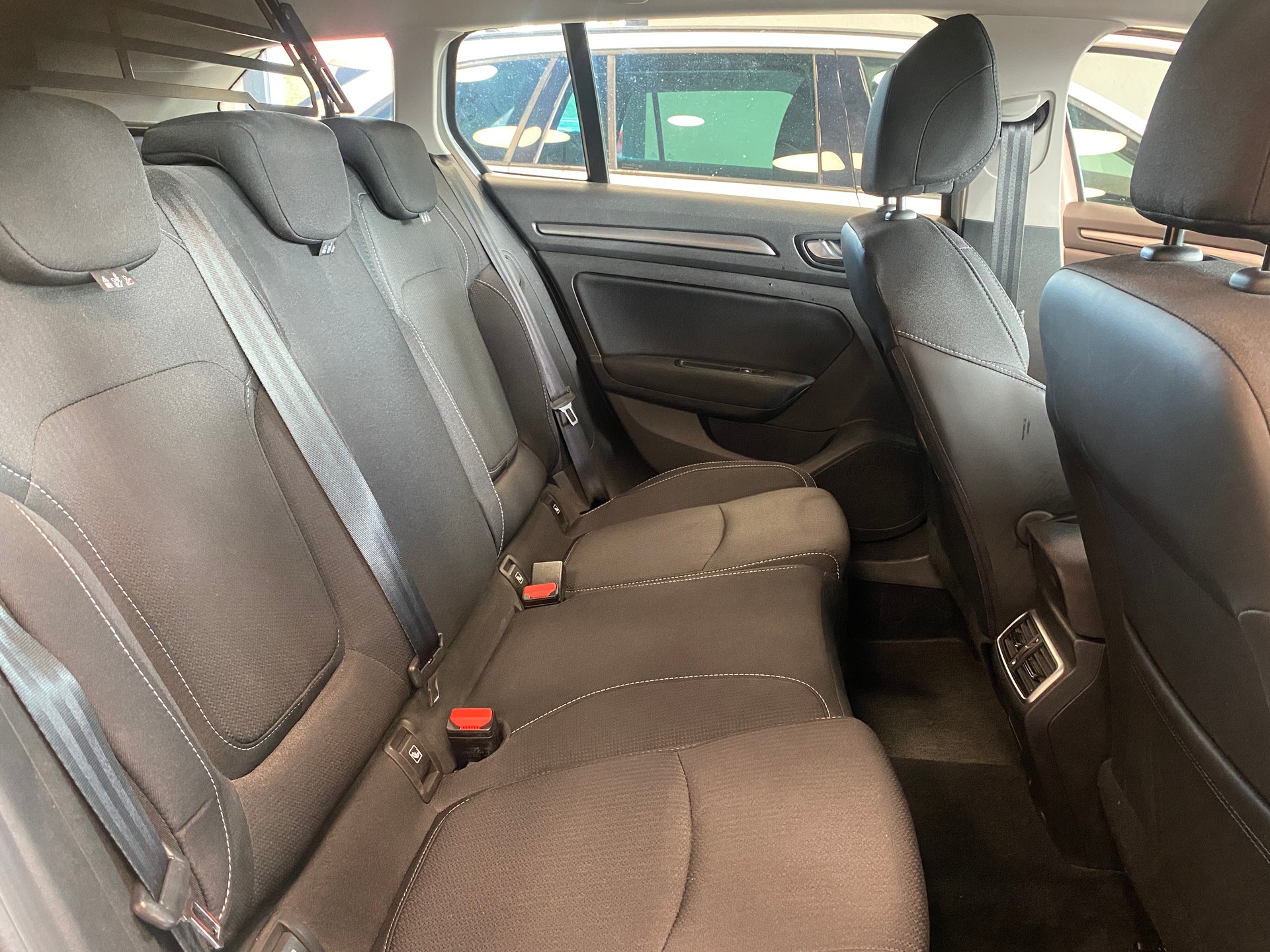 RENAULT Mégane Grandtour 1.5 dCi Business EDC-image-7