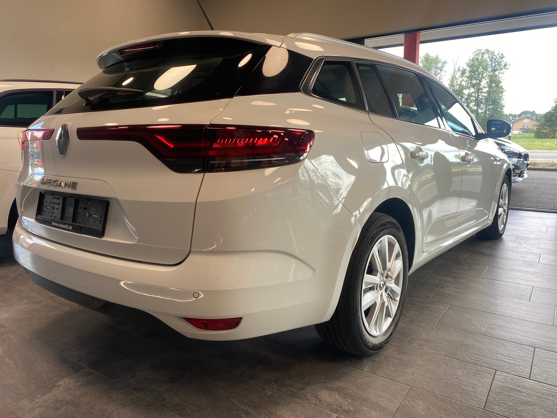 RENAULT Mégane Grandtour 1.5 dCi Business EDC-image-2