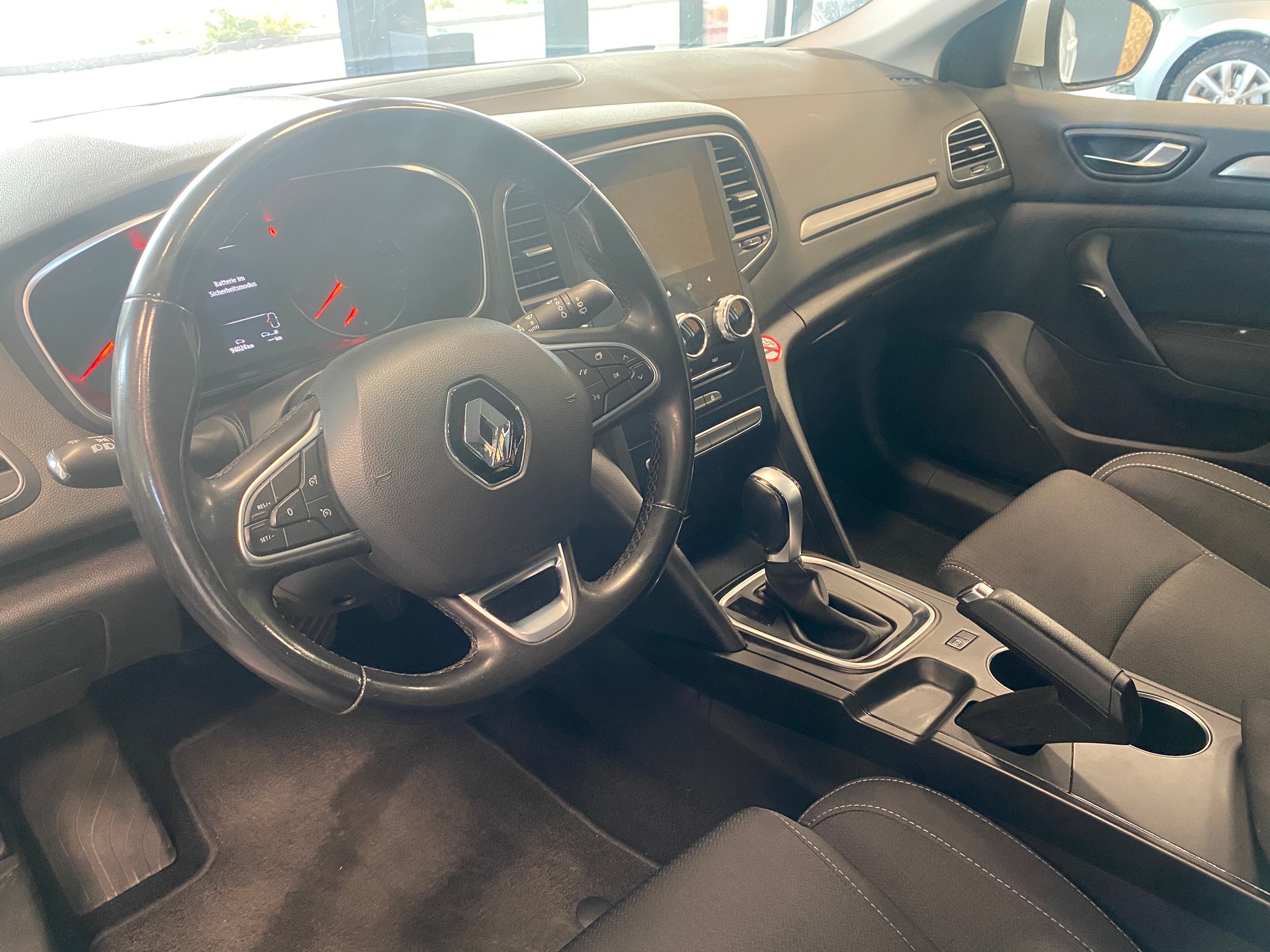 RENAULT Mégane Grandtour 1.5 dCi Business EDC-image-5