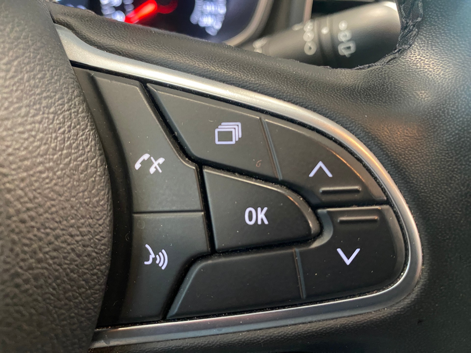 RENAULT Mégane Grandtour 1.5 dCi Business EDC-image-9