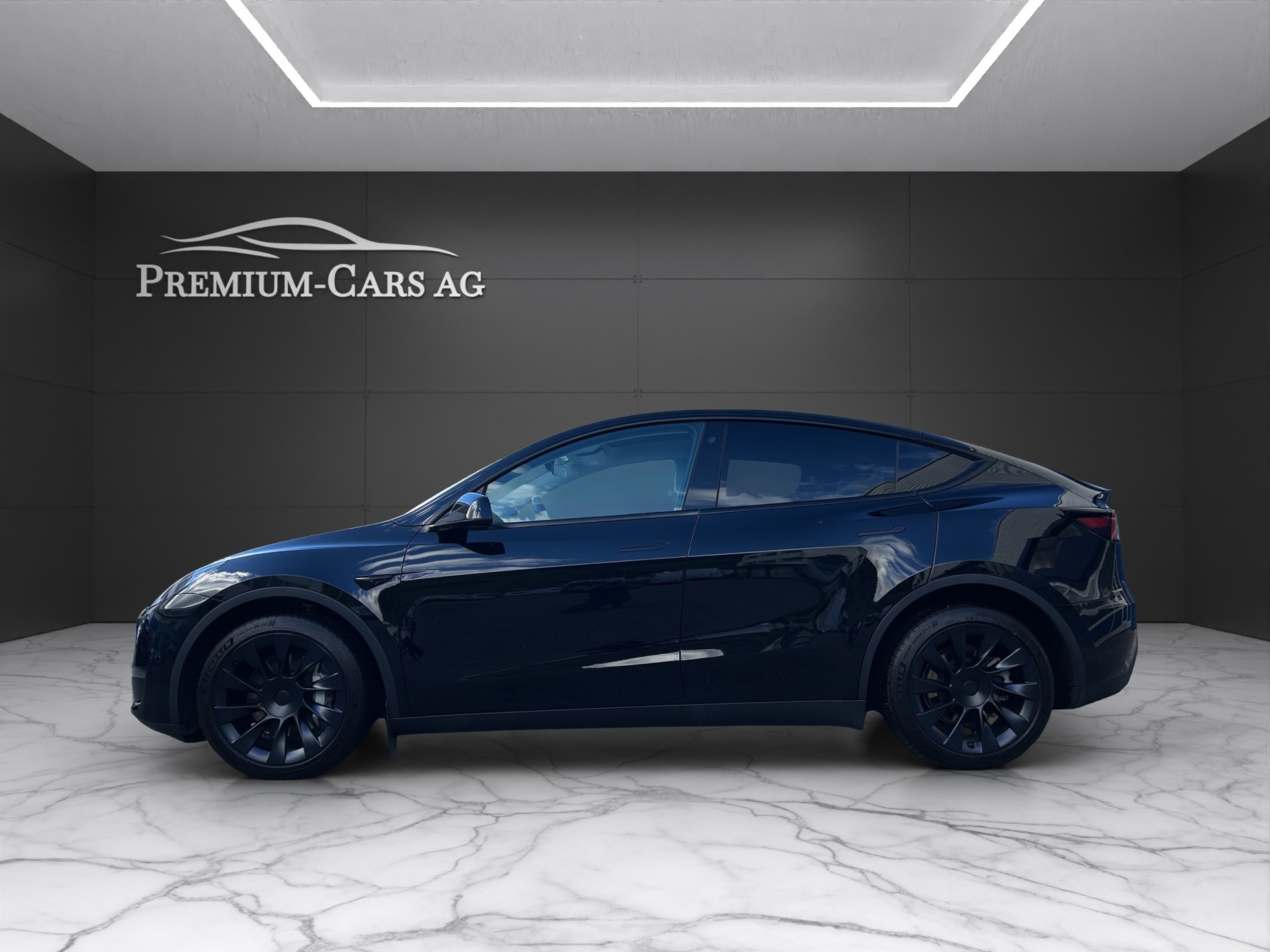 TESLA Model Y Long Range Dual Motor AWD / Model 2023-image-0