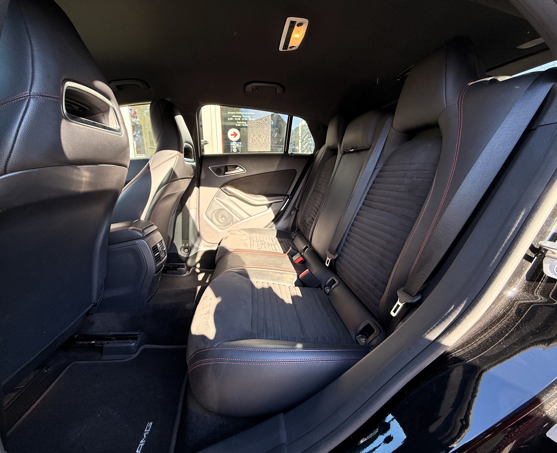 MERCEDES-BENZ CLA Shooting Brake 220 d AMG Line 7G-DCT-image-8