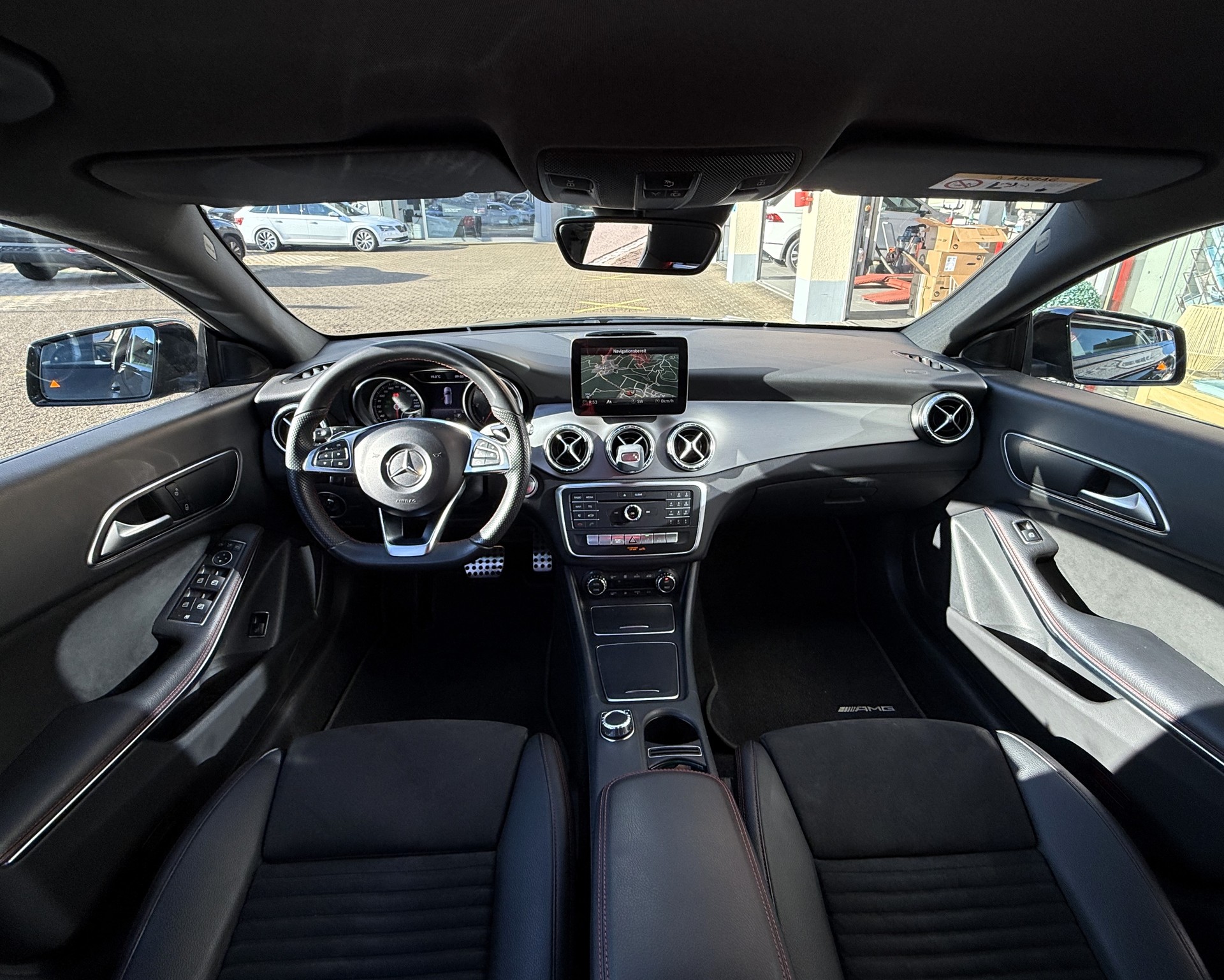 MERCEDES-BENZ CLA Shooting Brake 220 d AMG Line 7G-DCT-image-10
