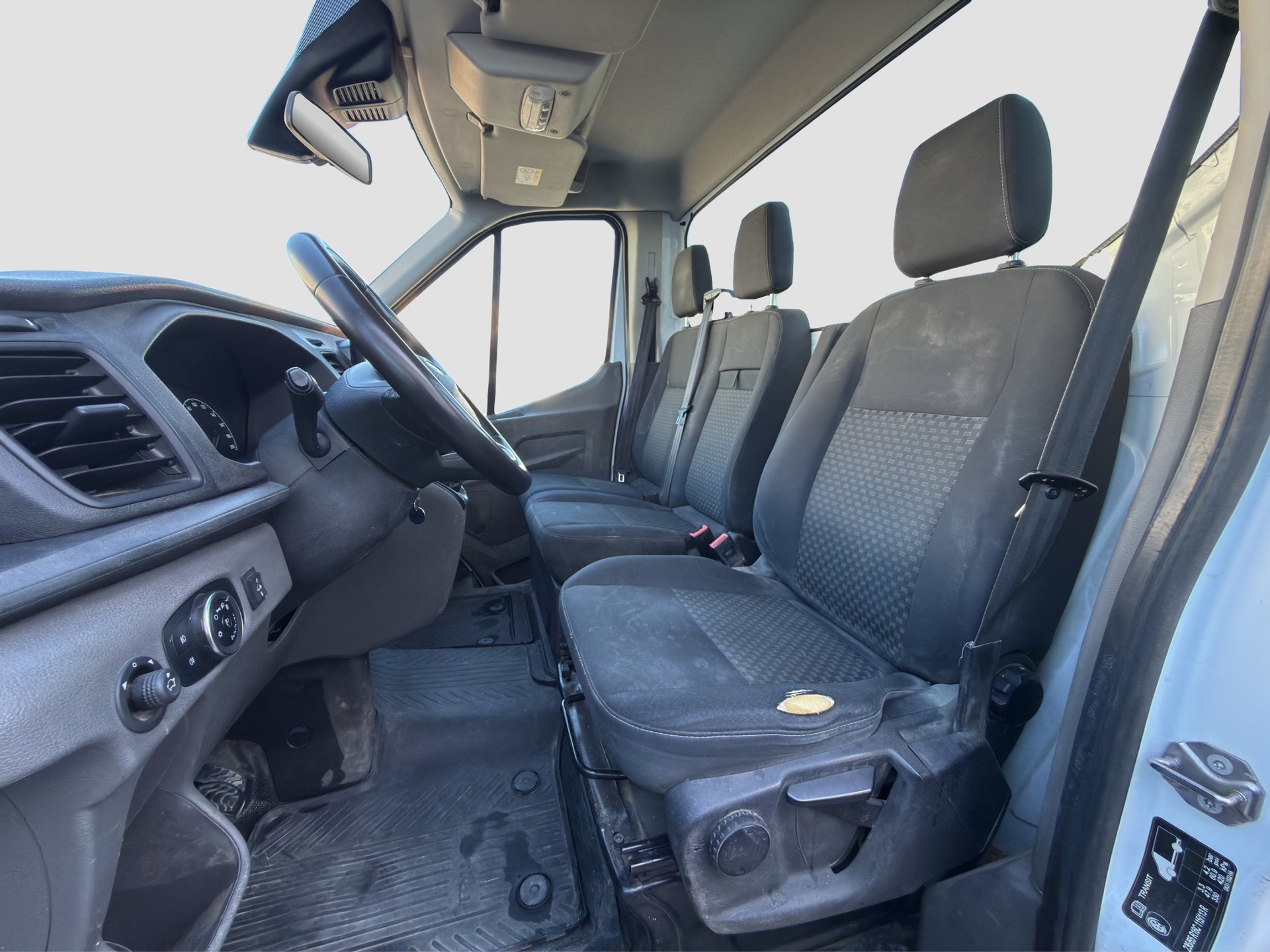 FORD Transit 350 L2 Trend 2.0 TDCi 170 RWD-image-10
