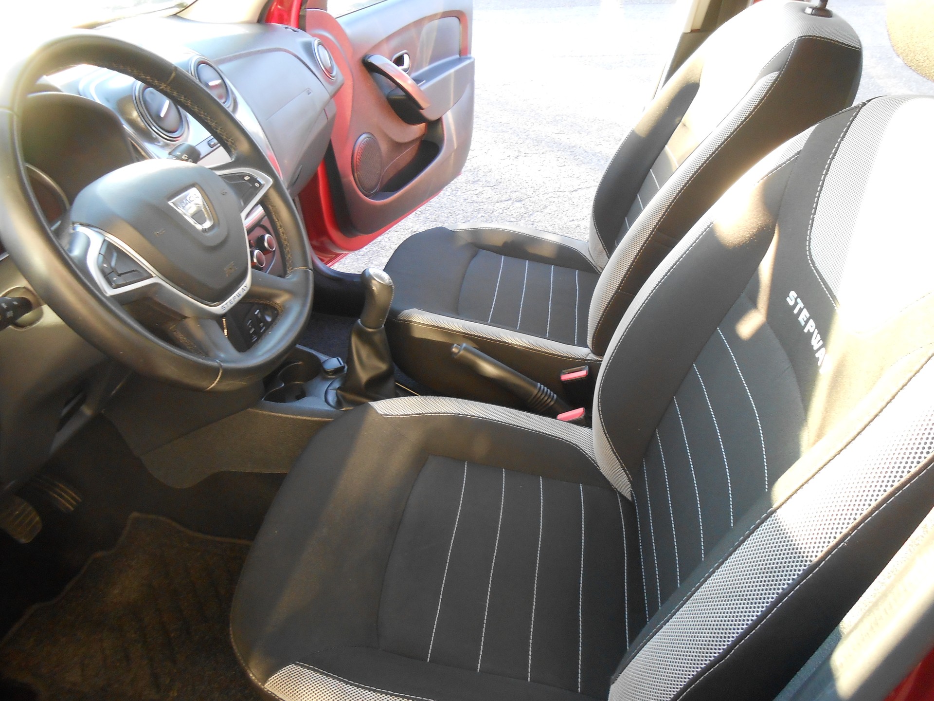 DACIA Sandero Tce 90 Stepway-image-8